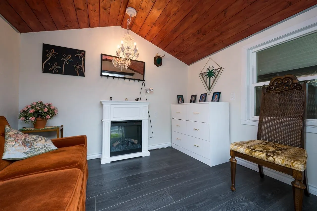 20712 River Road
