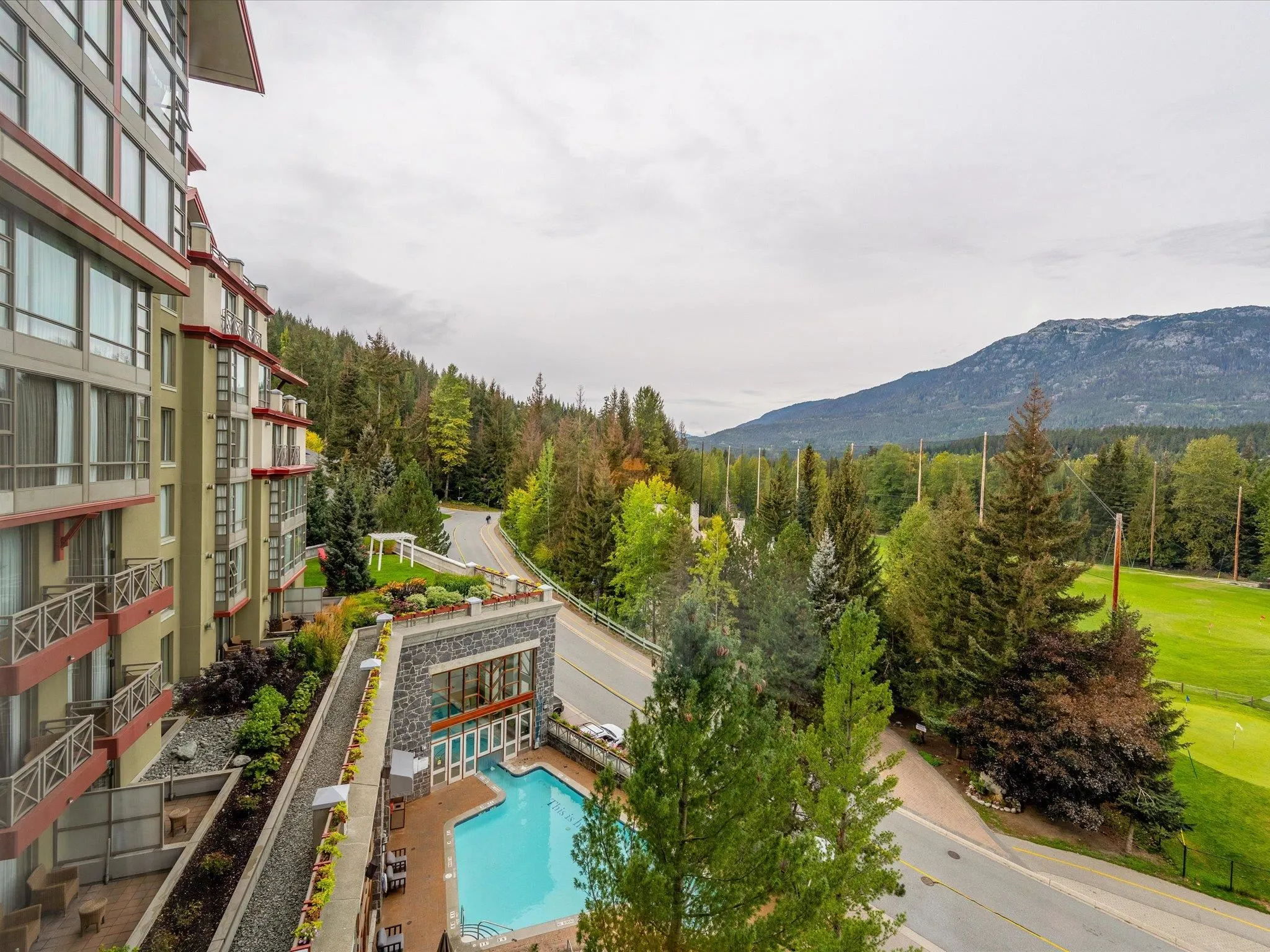 660 4090 Whistler Way