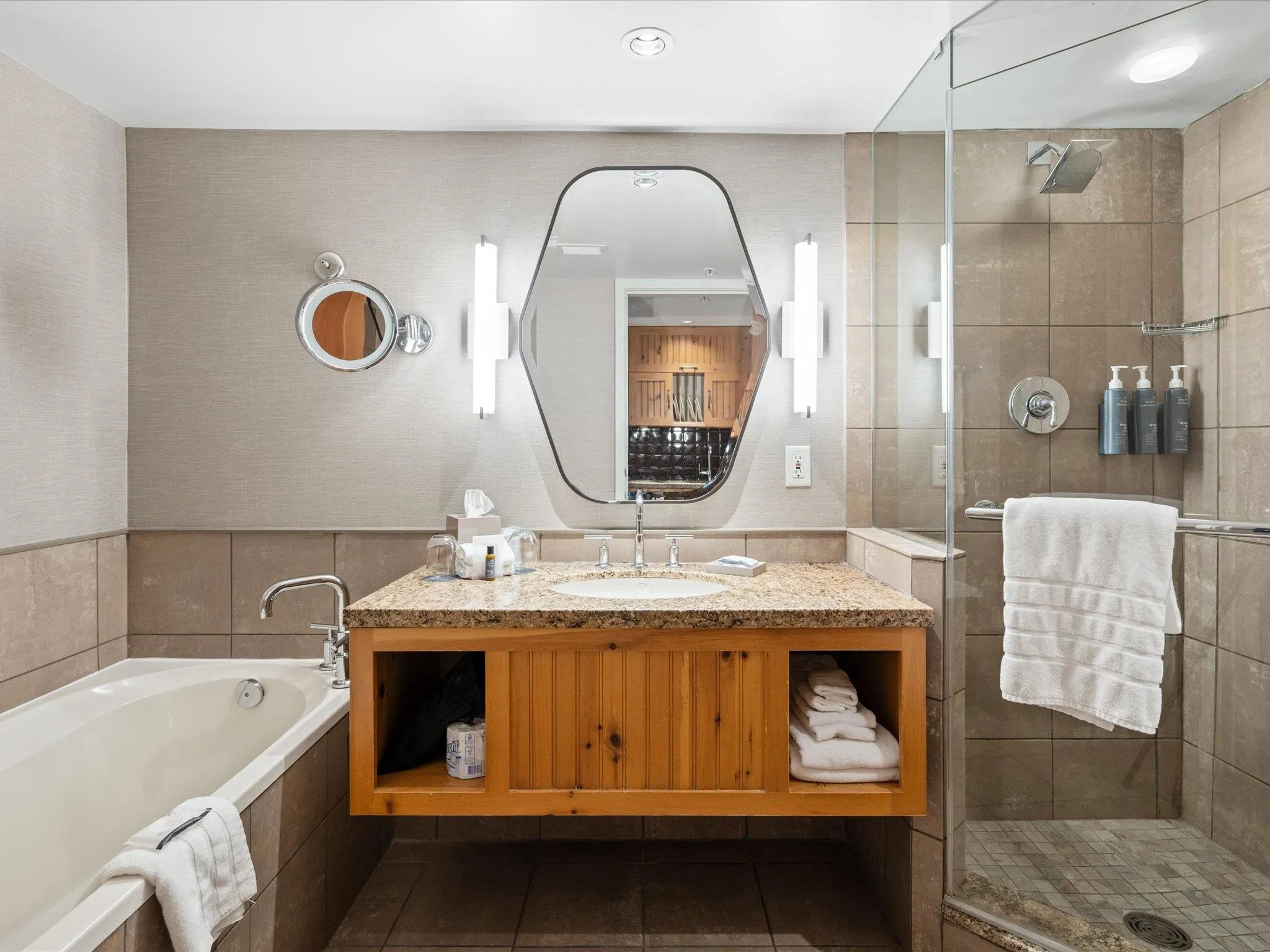 660 4090 Whistler Way