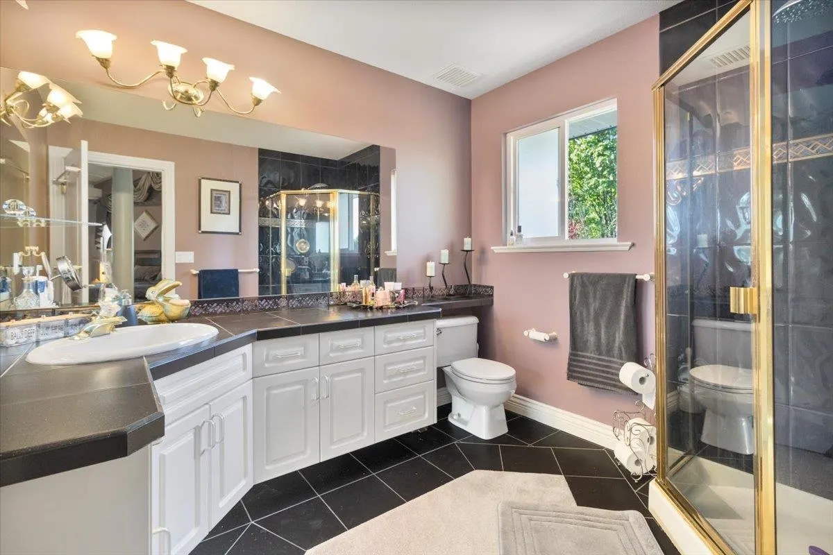10413 Tamarack Crescent