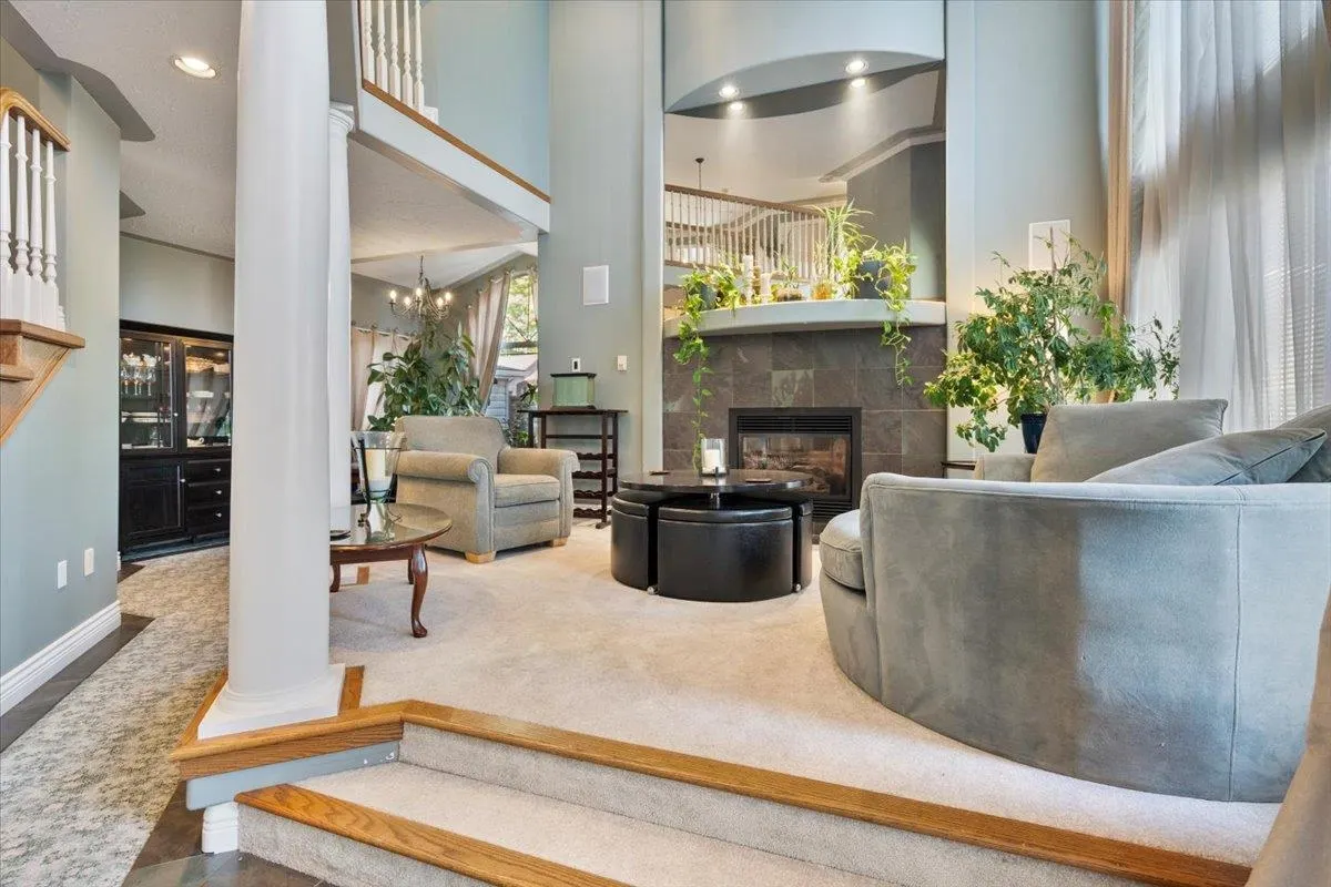 10413 Tamarack Crescent