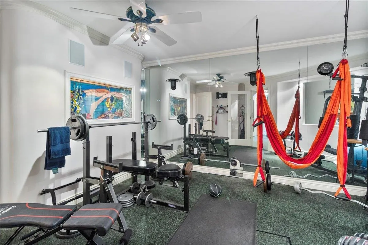 10413 Tamarack Crescent