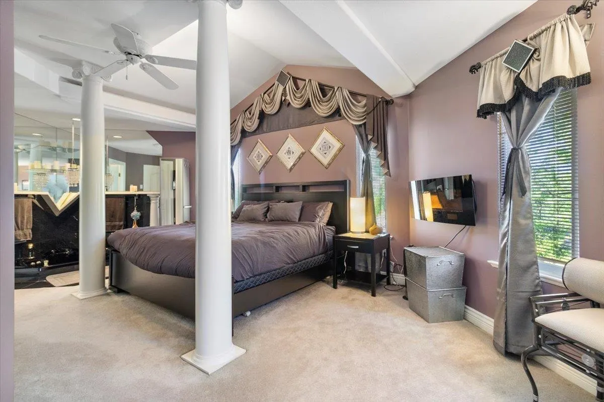 10413 Tamarack Crescent