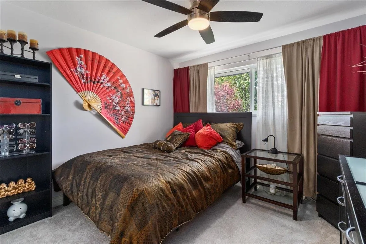 10413 Tamarack Crescent