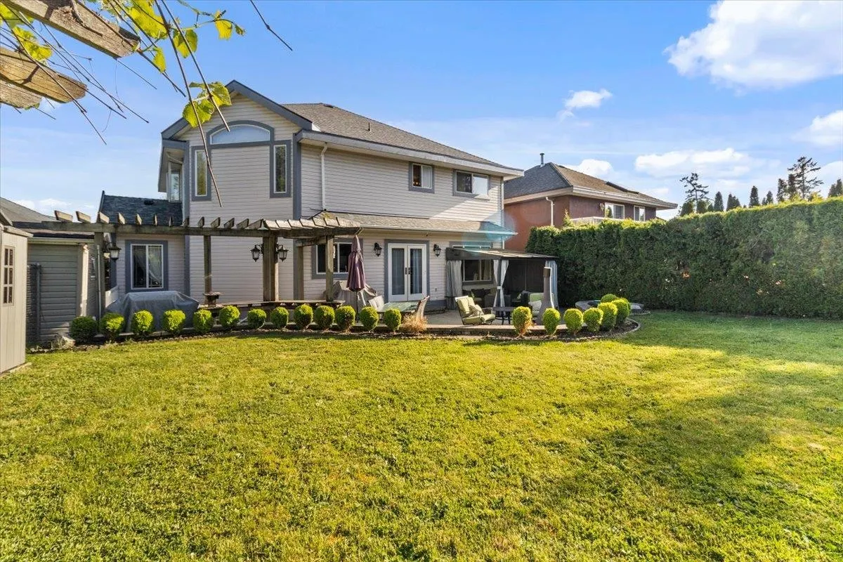 10413 Tamarack Crescent