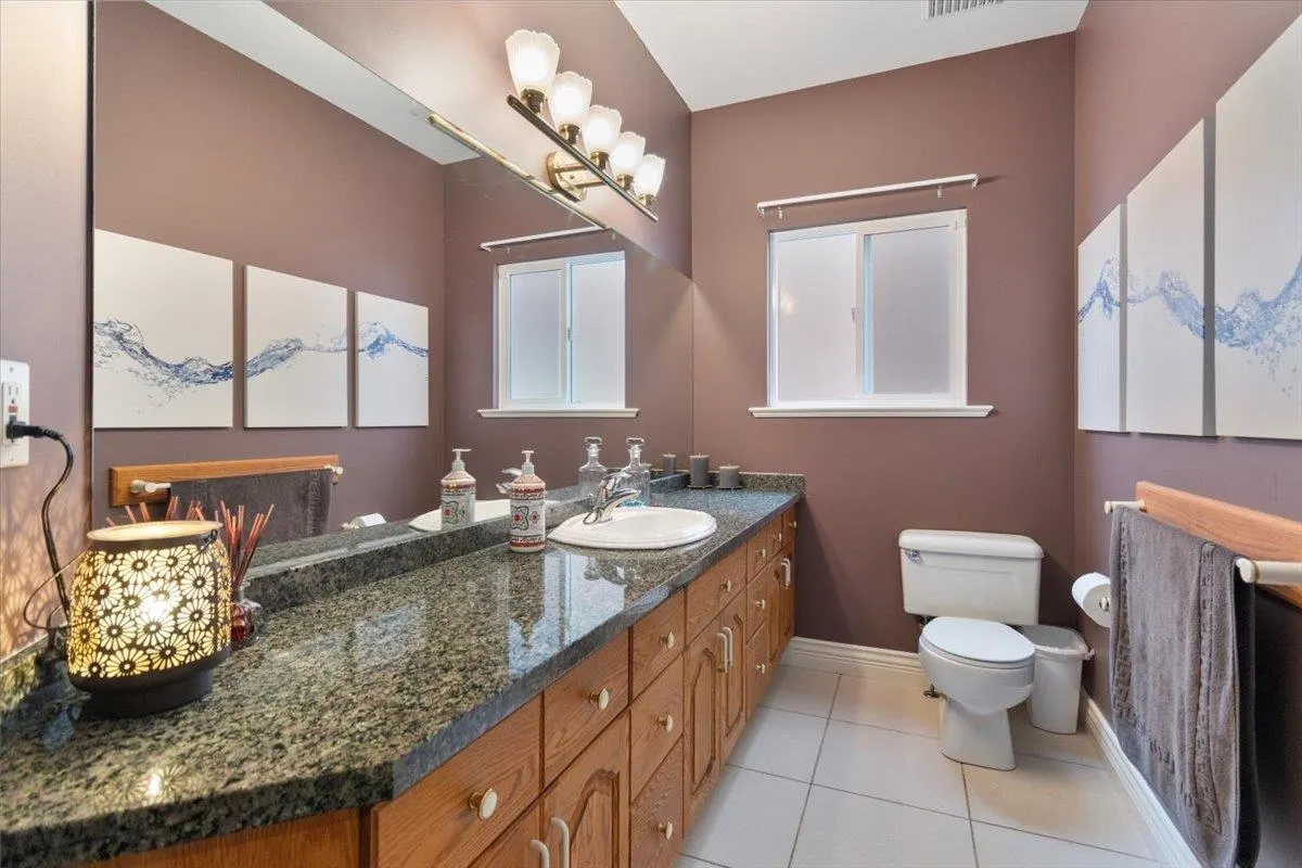 10413 Tamarack Crescent