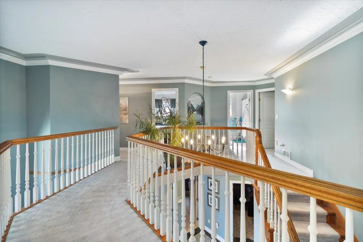 10413 Tamarack Crescent