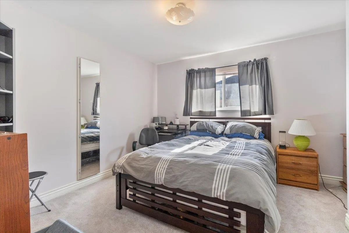 10413 Tamarack Crescent