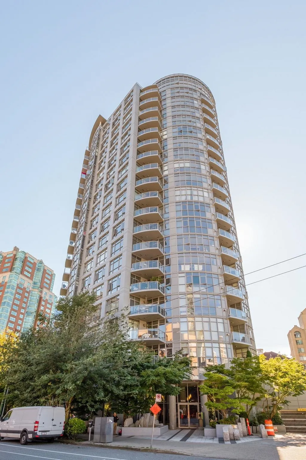 1203 1050 Smithe Street