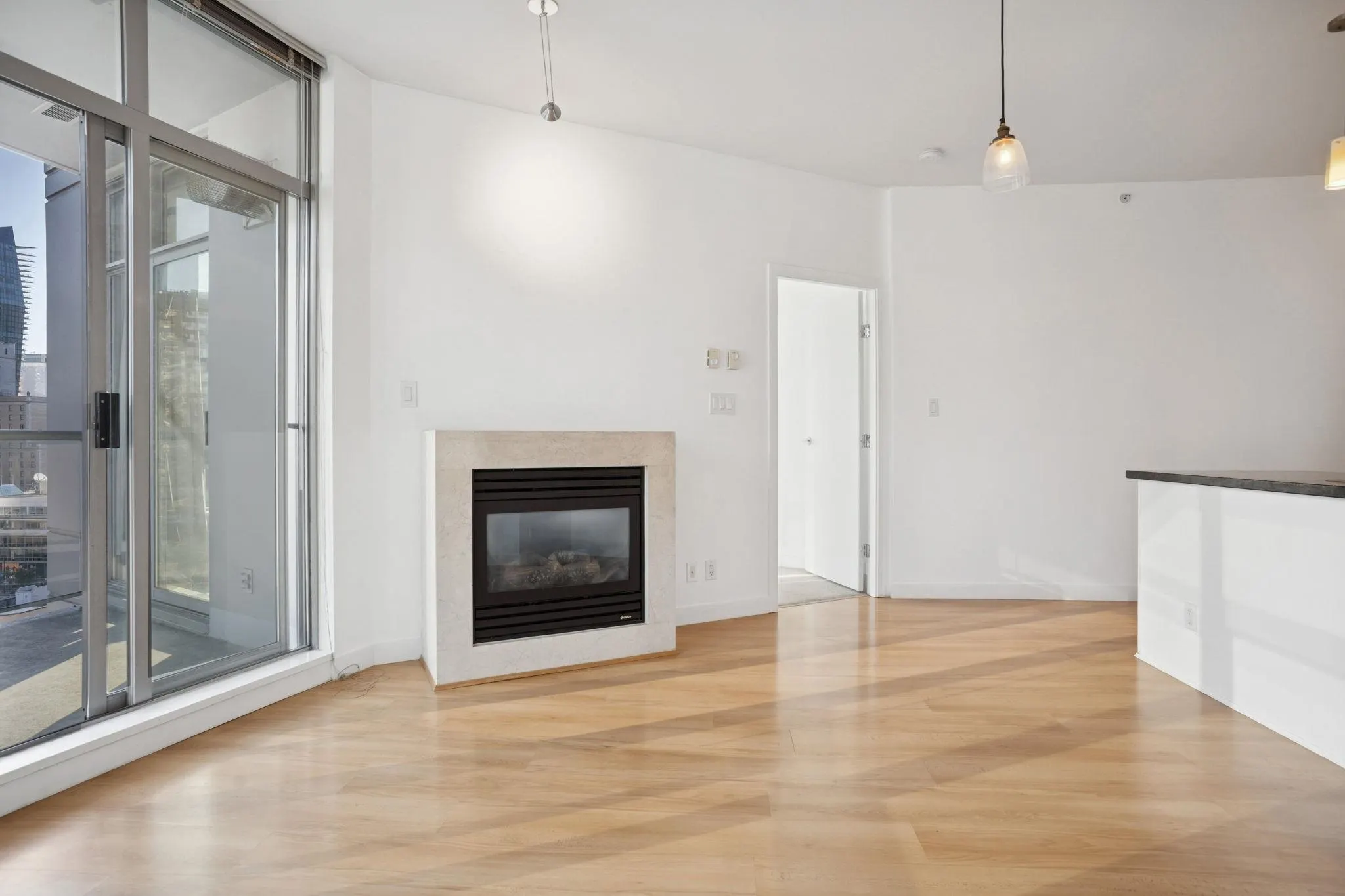 1203 1050 Smithe Street