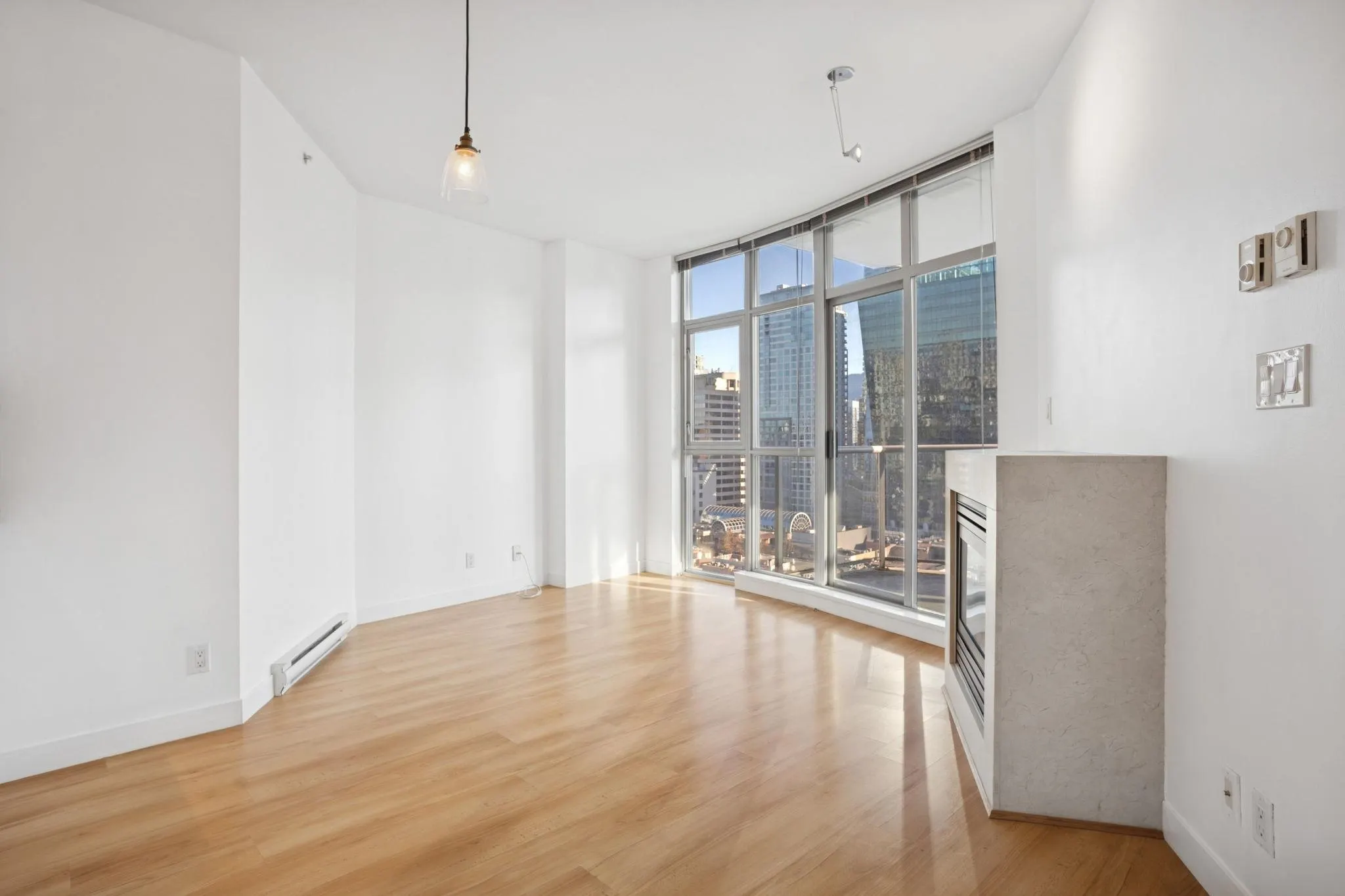 1203 1050 Smithe Street