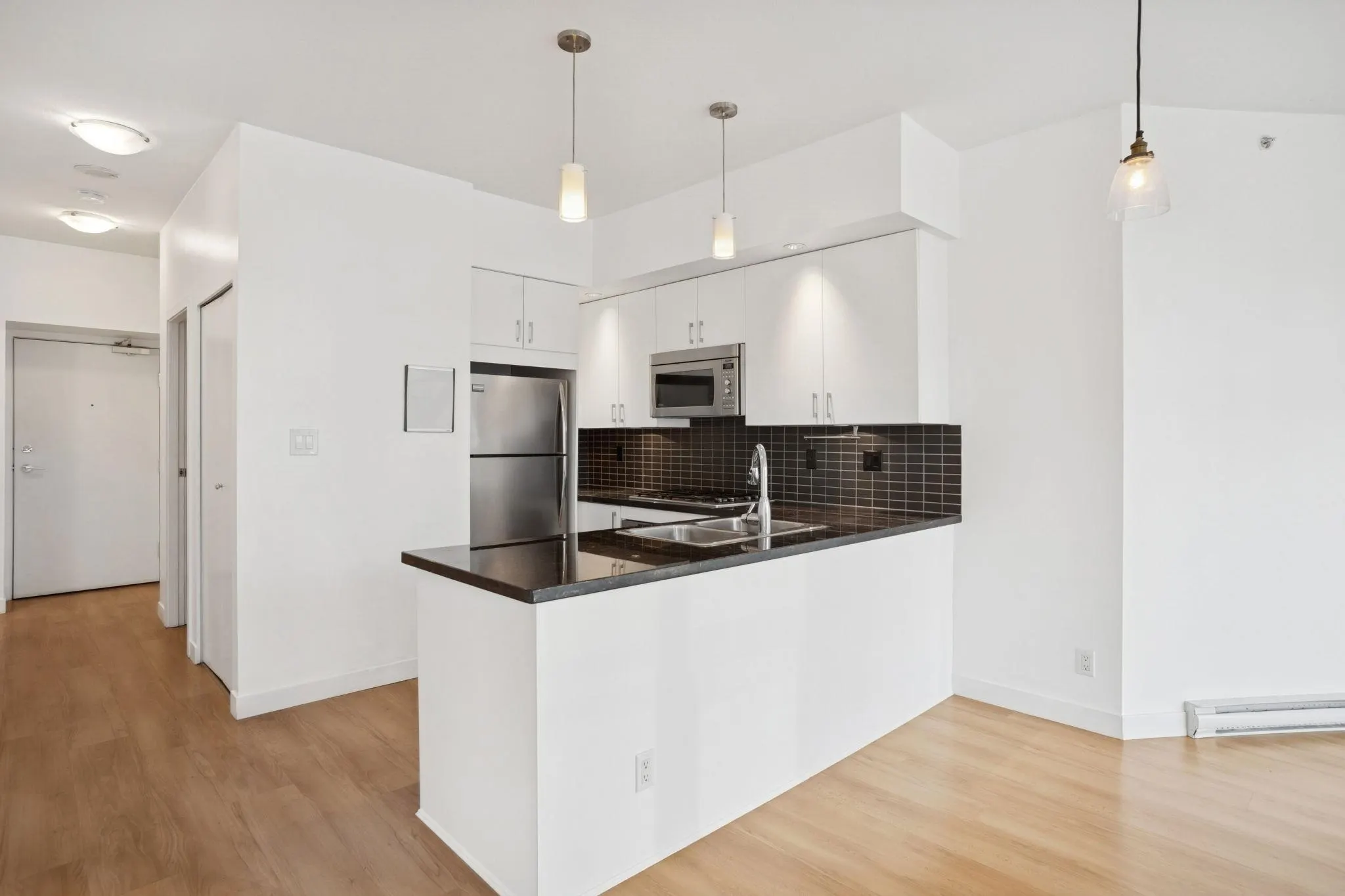 1203 1050 Smithe Street