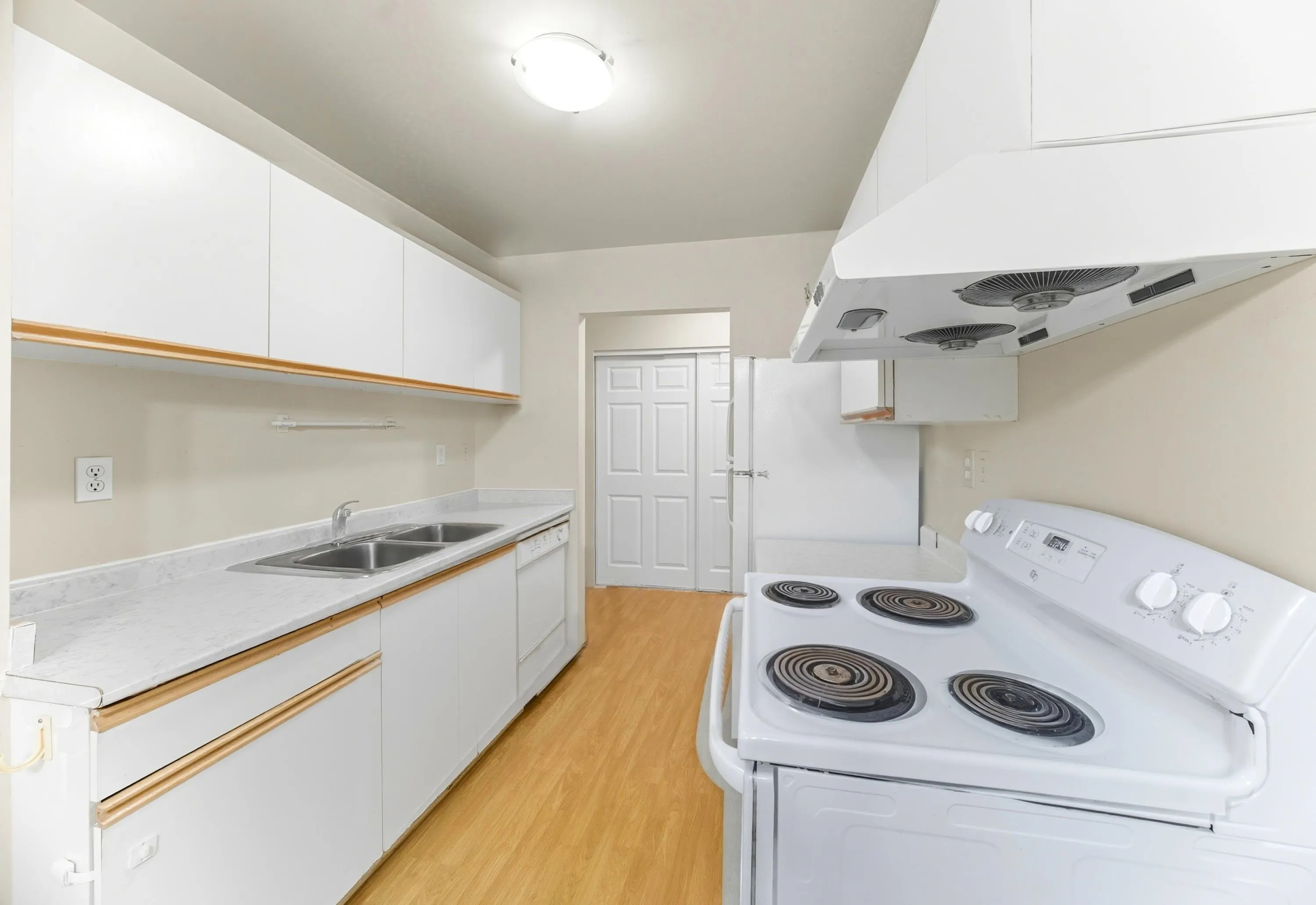313 8700 Ackroyd Road