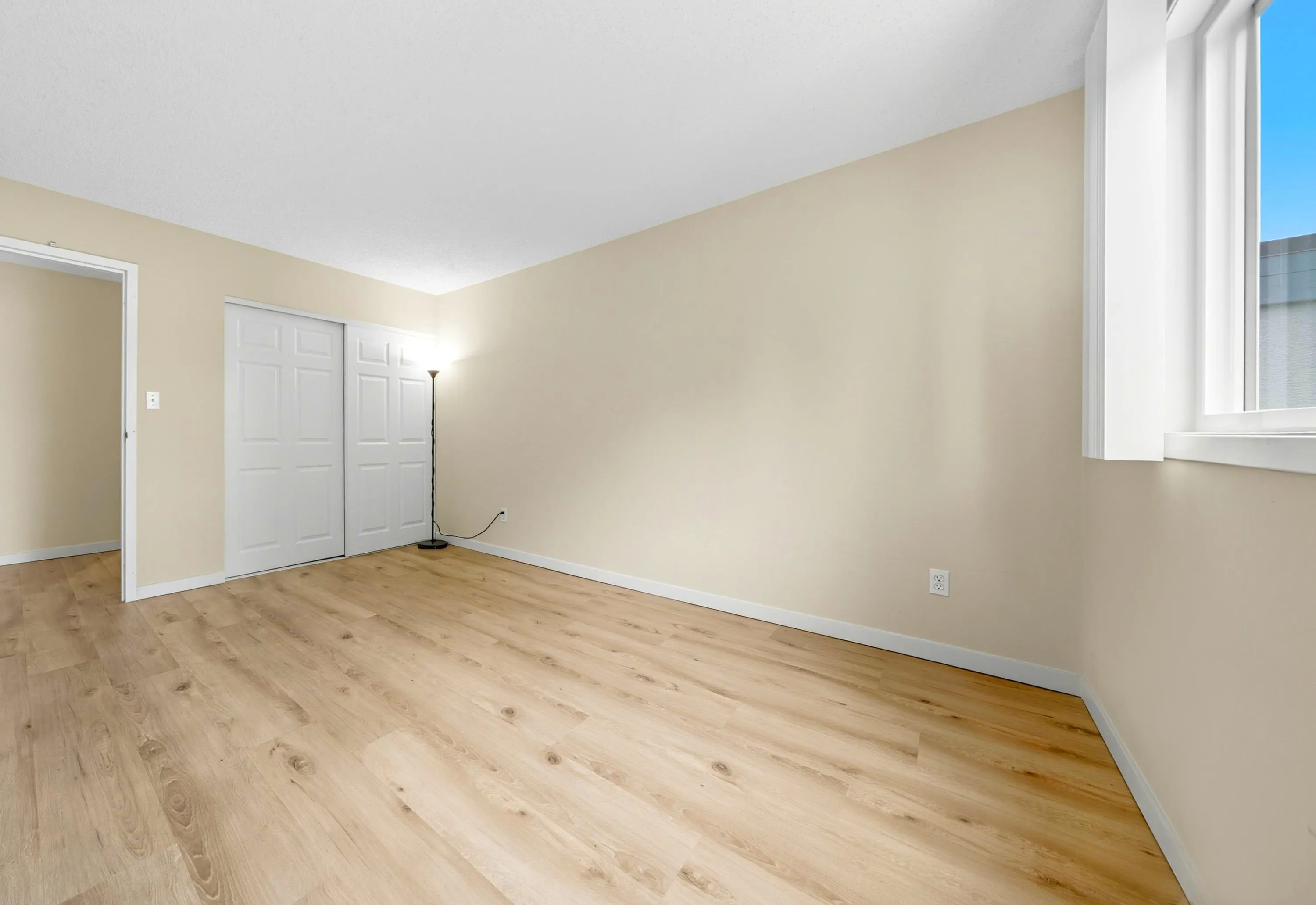 313 8700 Ackroyd Road