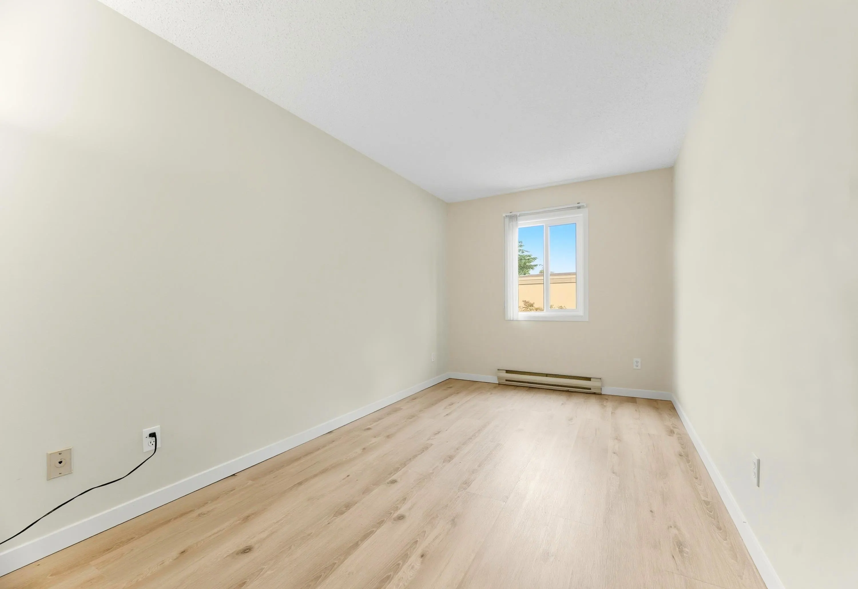 313 8700 Ackroyd Road