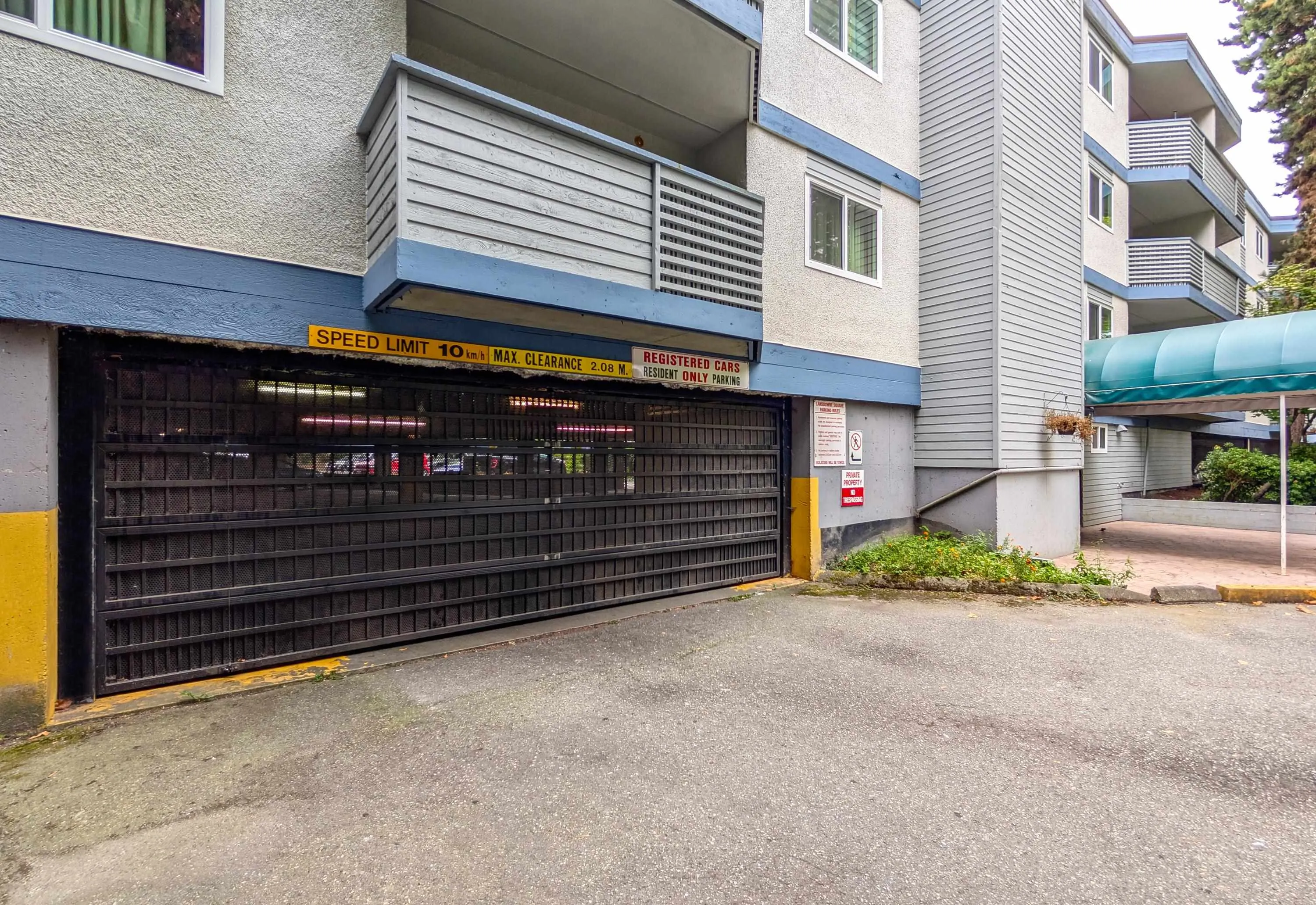 313 8700 Ackroyd Road