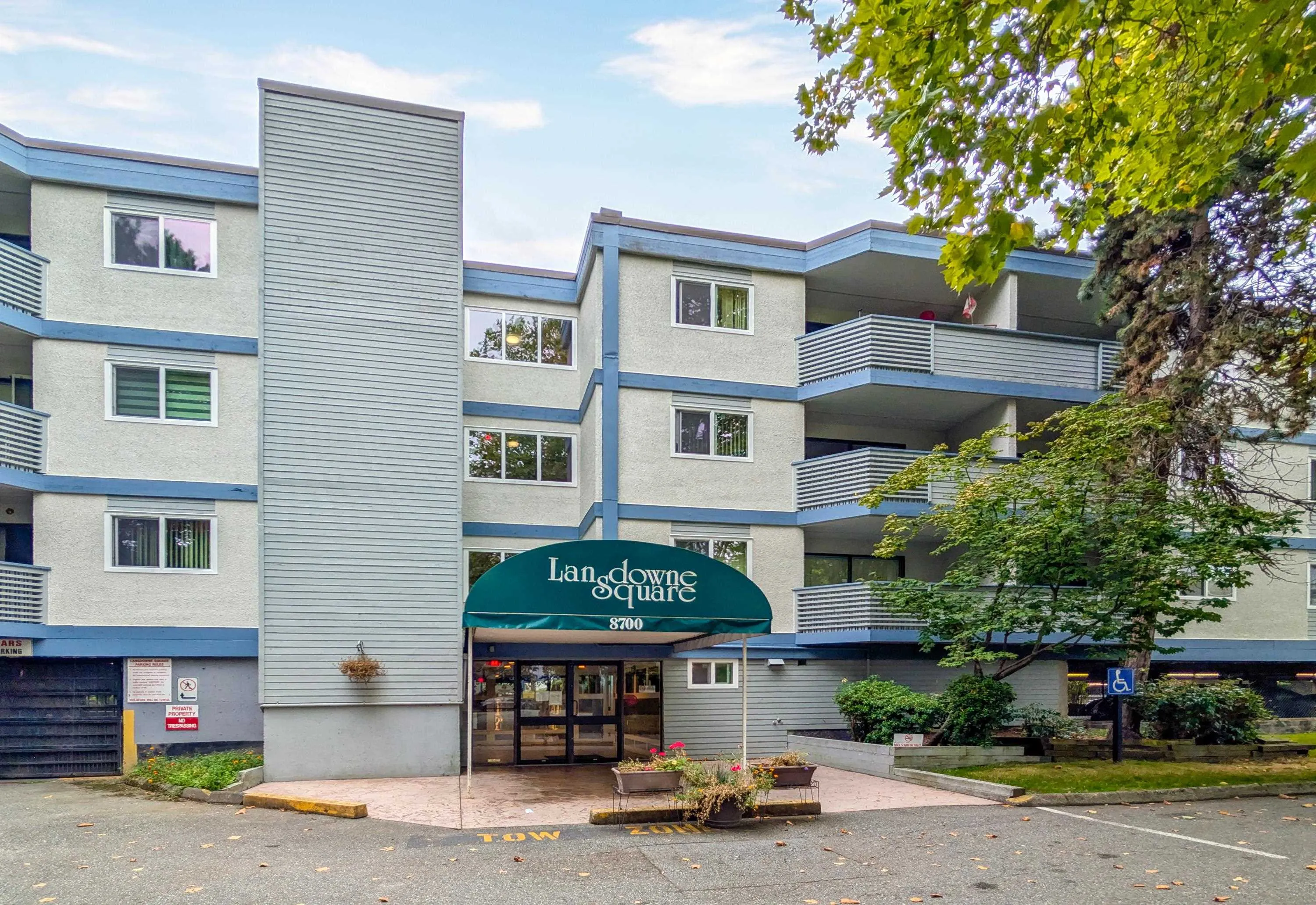 313 8700 Ackroyd Road