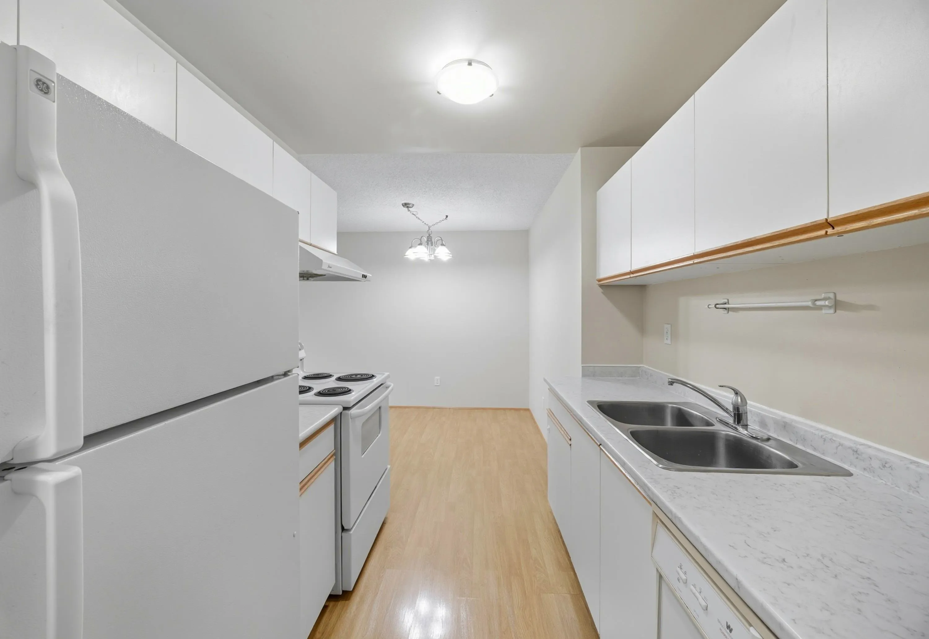 313 8700 Ackroyd Road