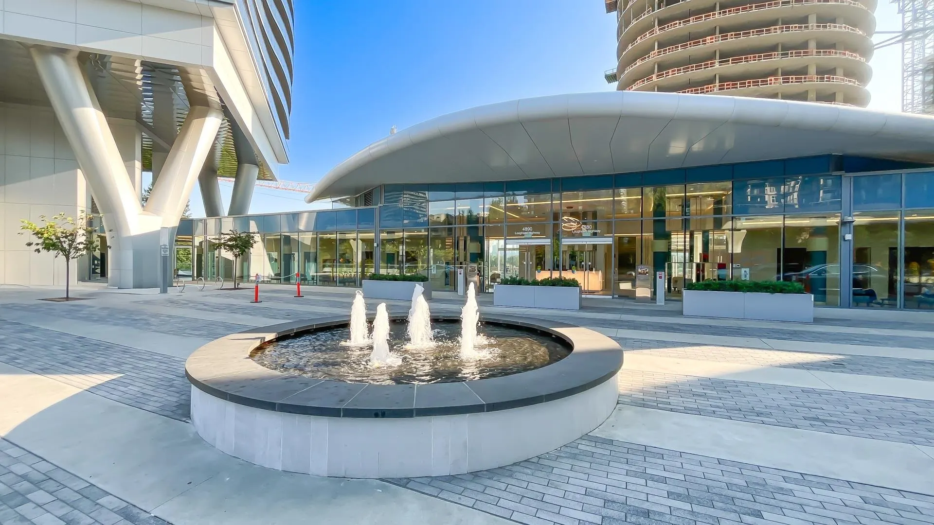1106 4890 Lougheed Highway