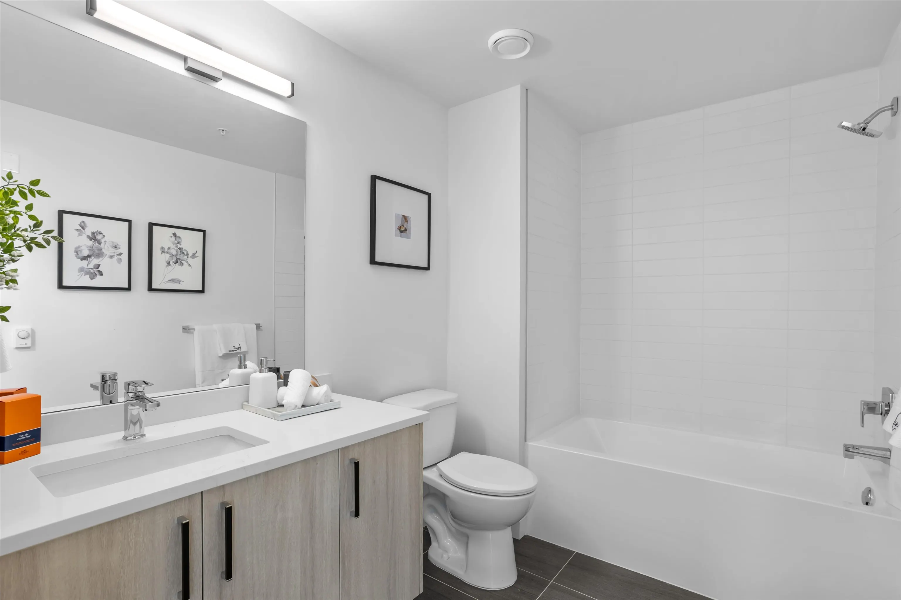 604 2002 St. George Street