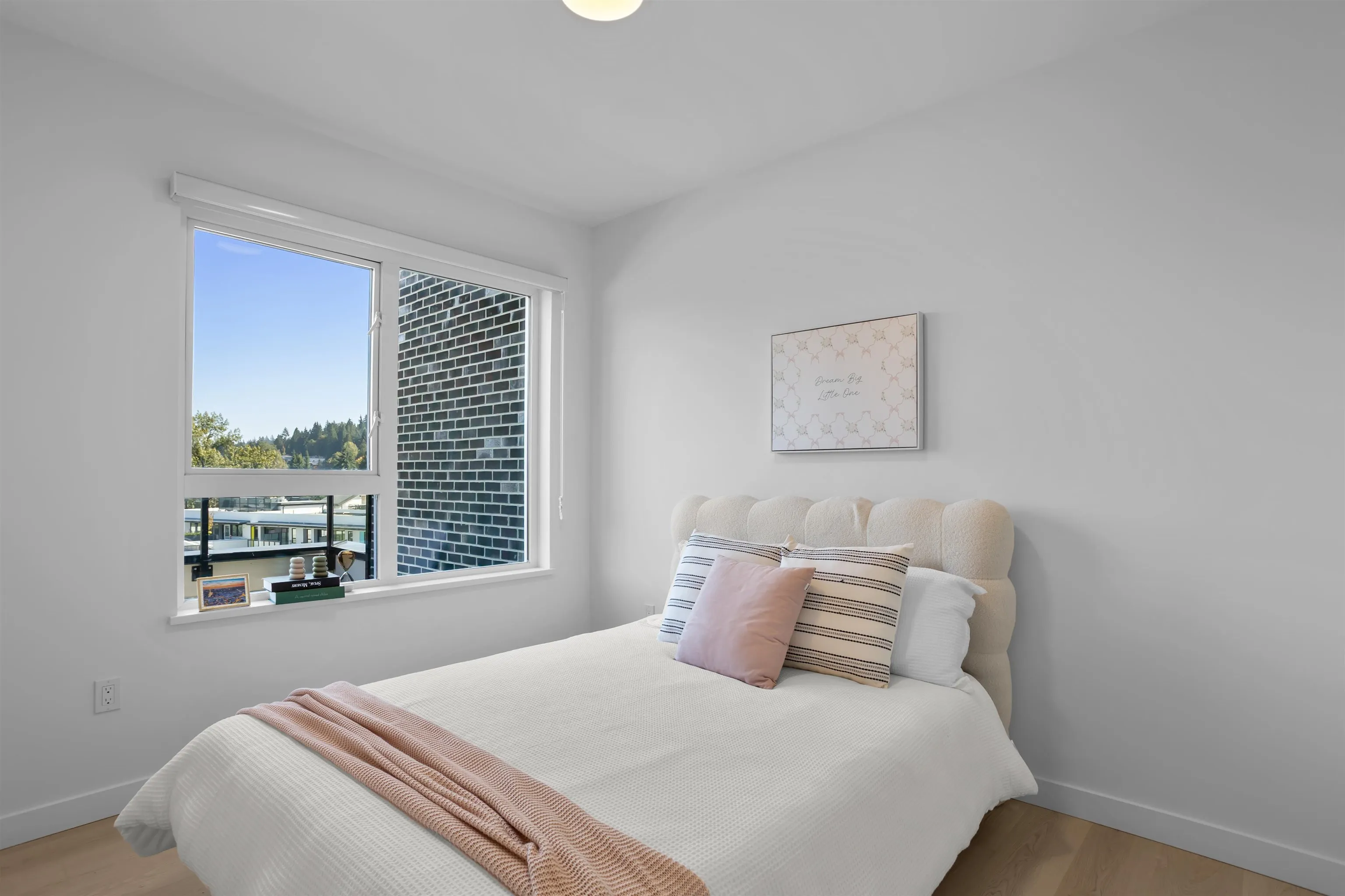 604 2002 St. George Street