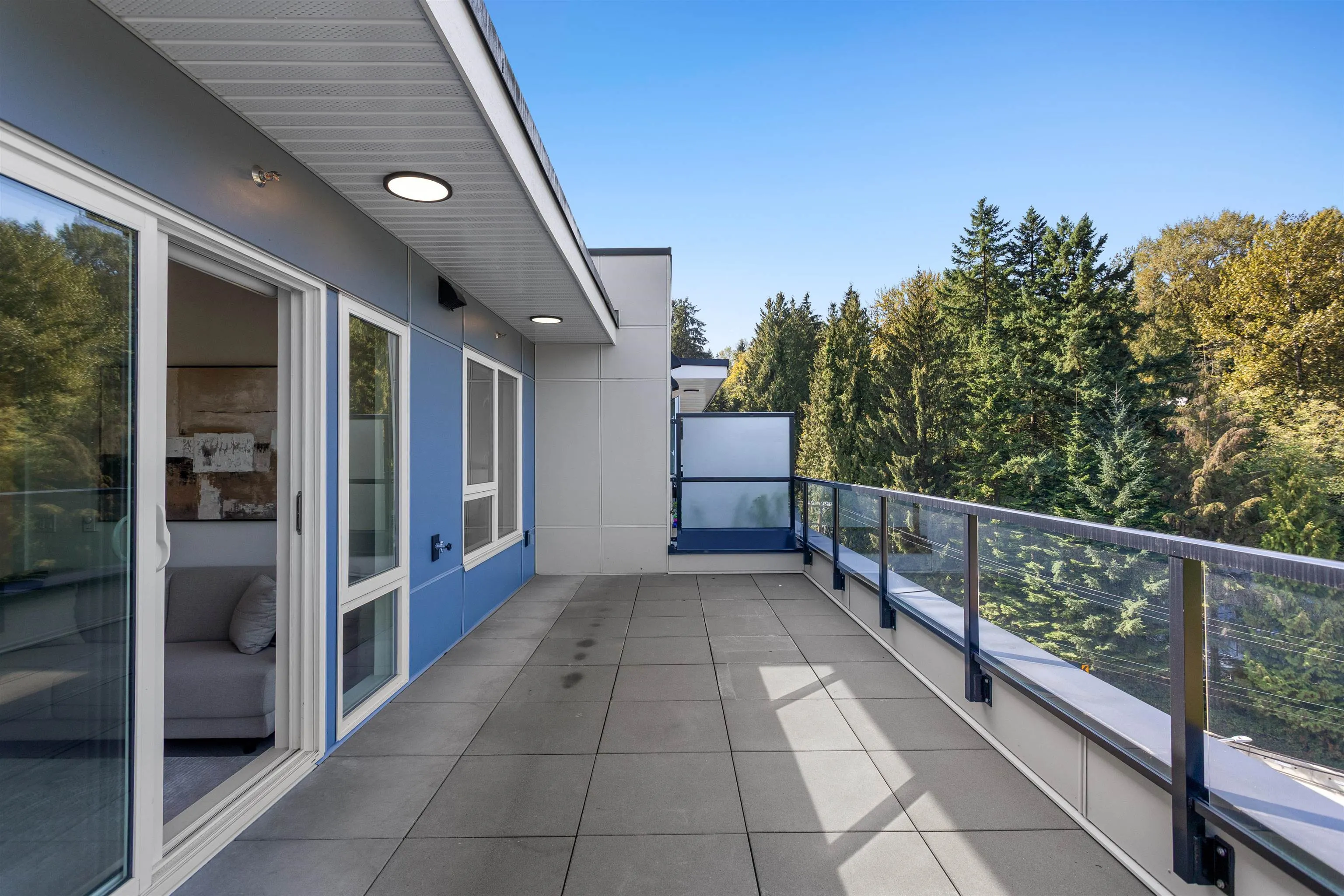 604 2002 St. George Street