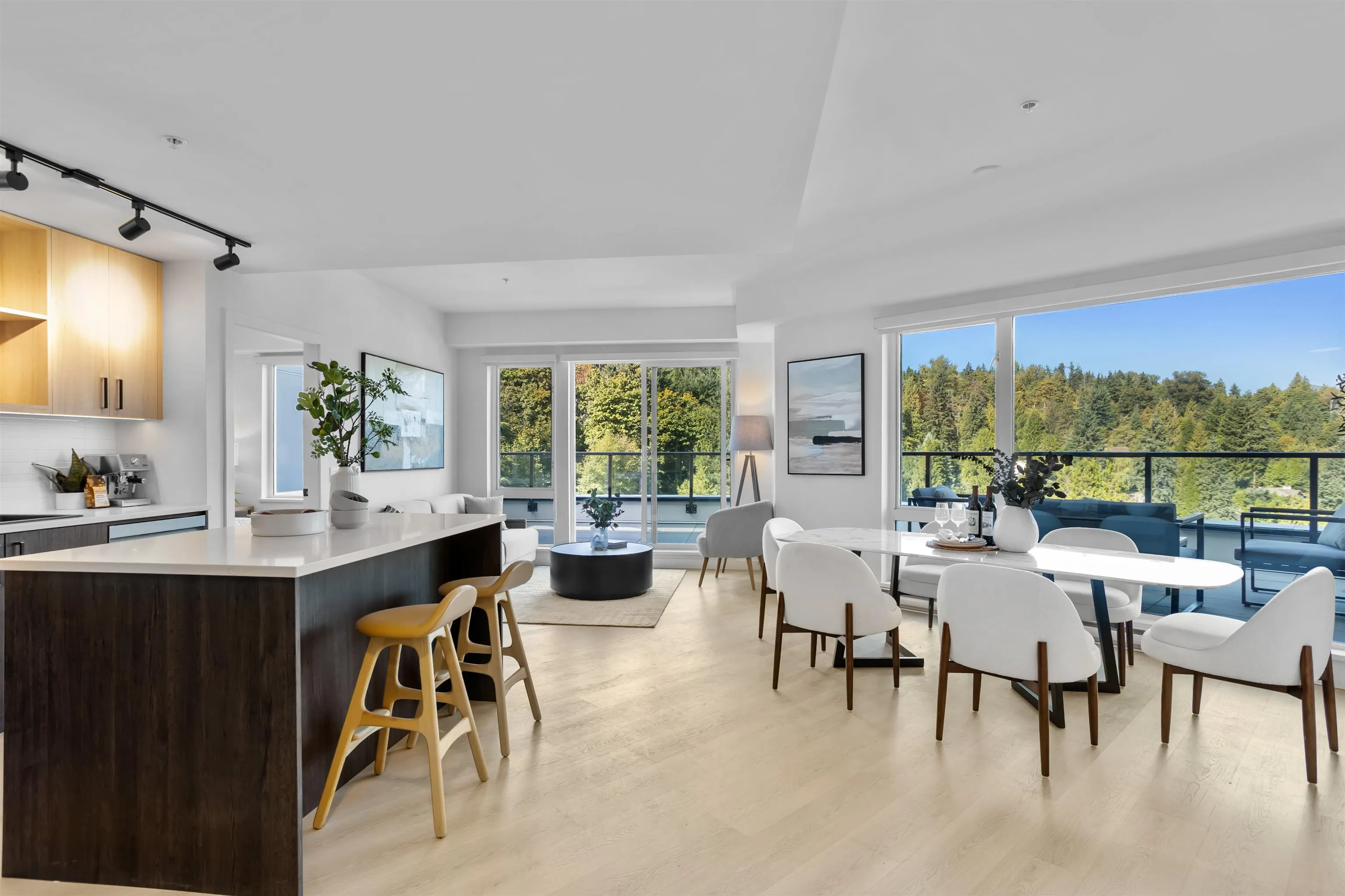 604 2002 St. George Street