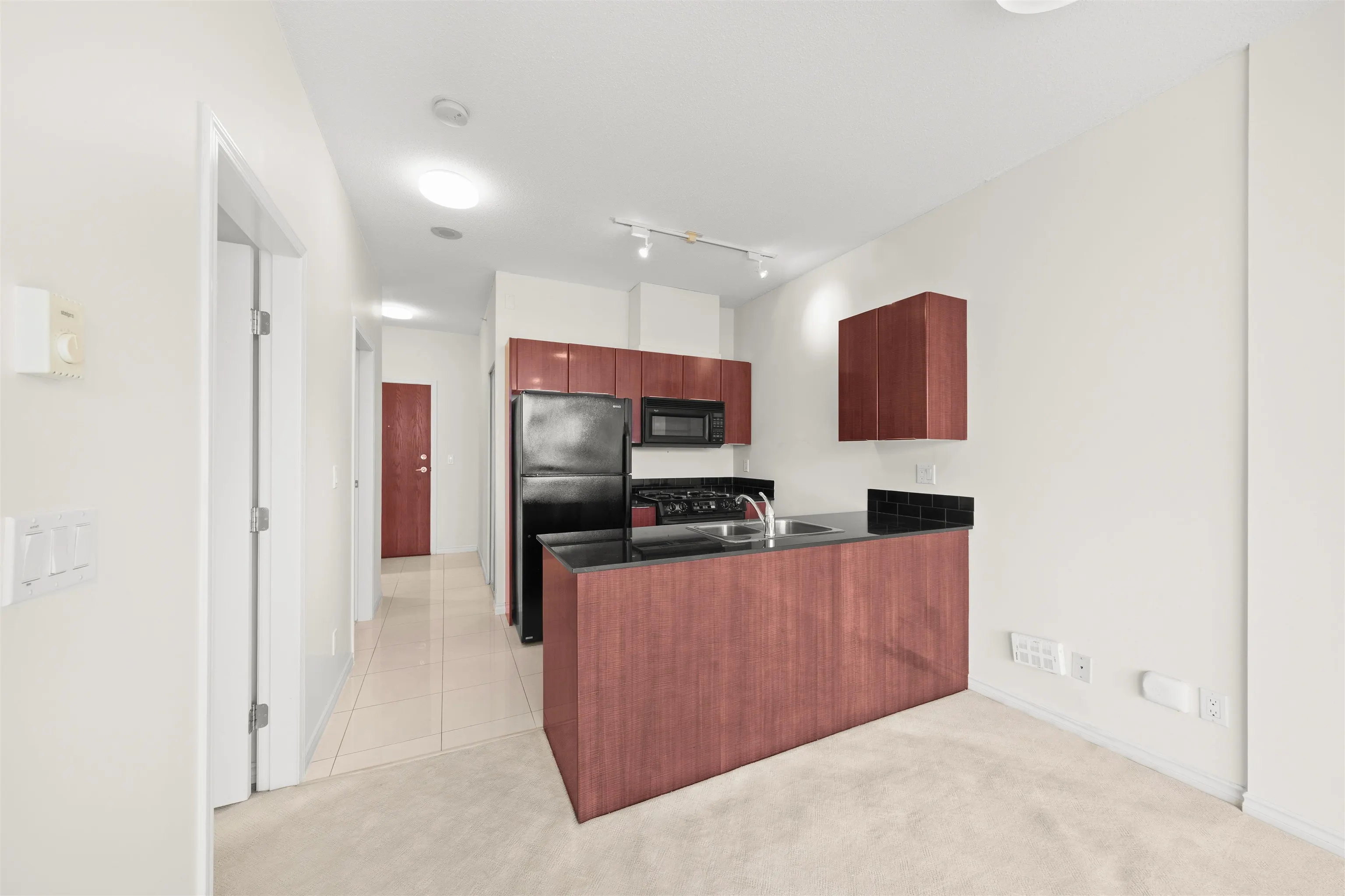 2605 1239 W Georgia Street