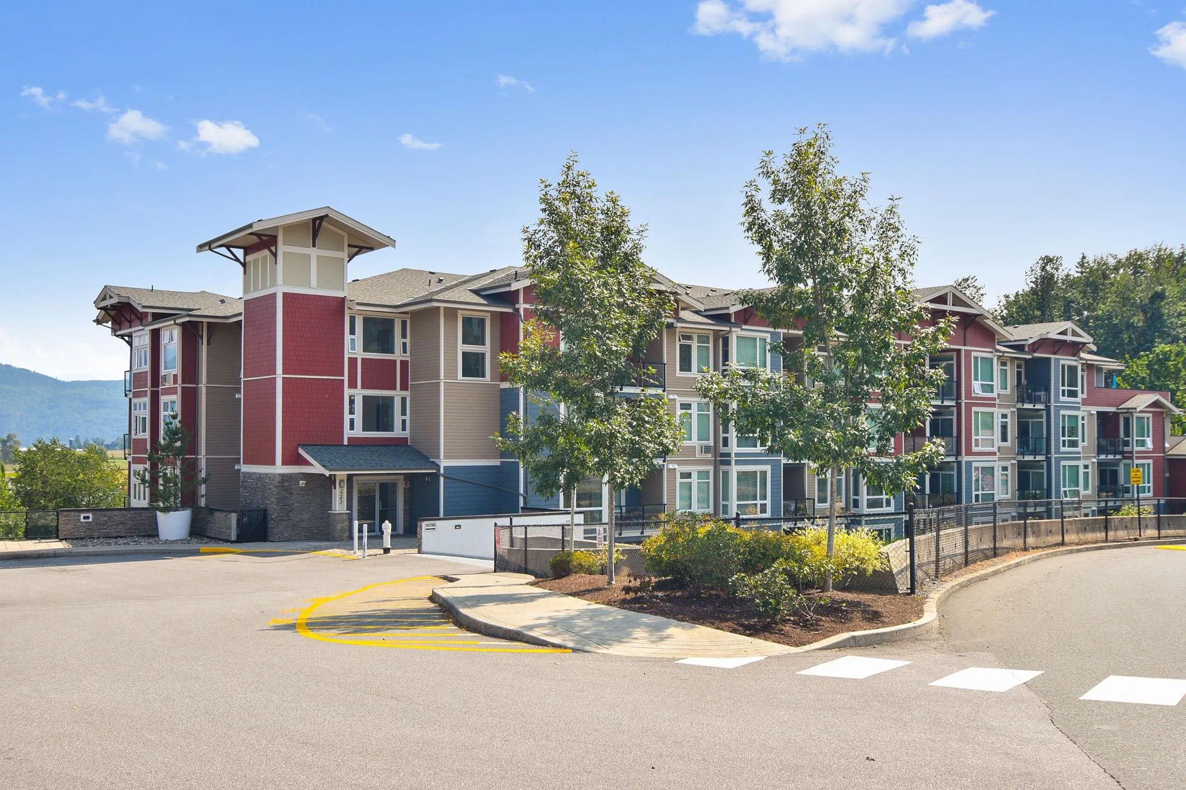 410 2242 Whatcom Road