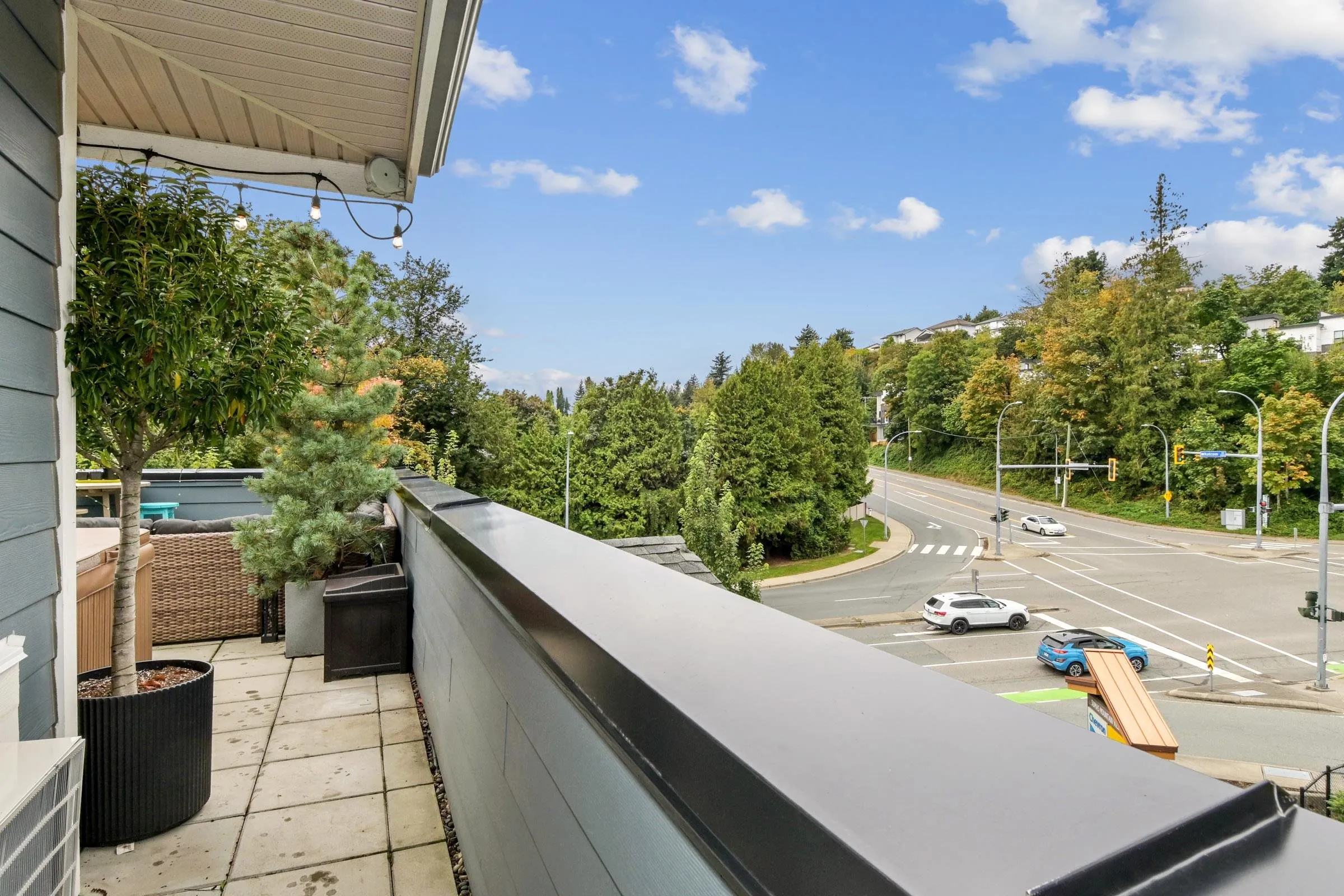 410 2242 Whatcom Road