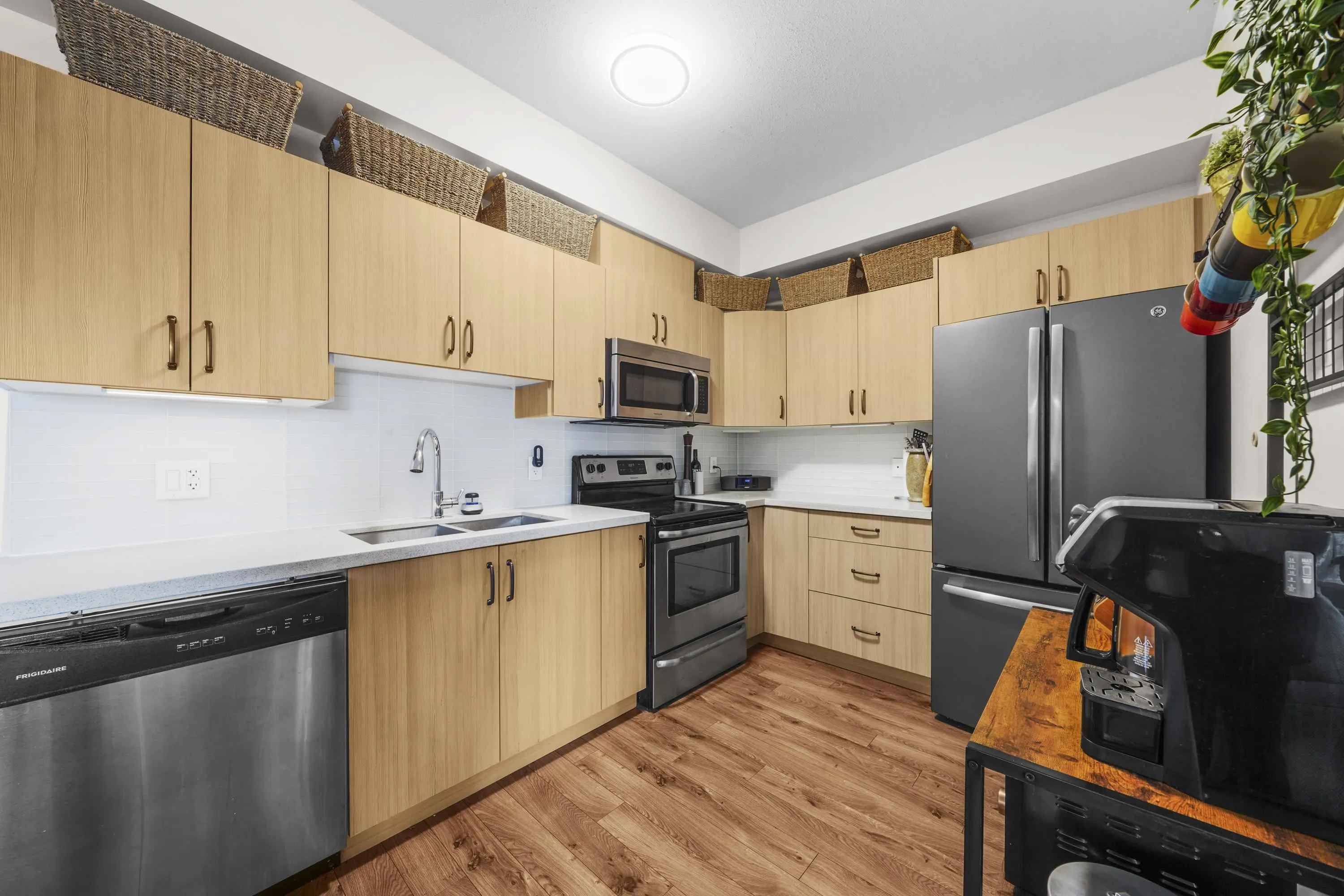 404 12070 227 Street Street