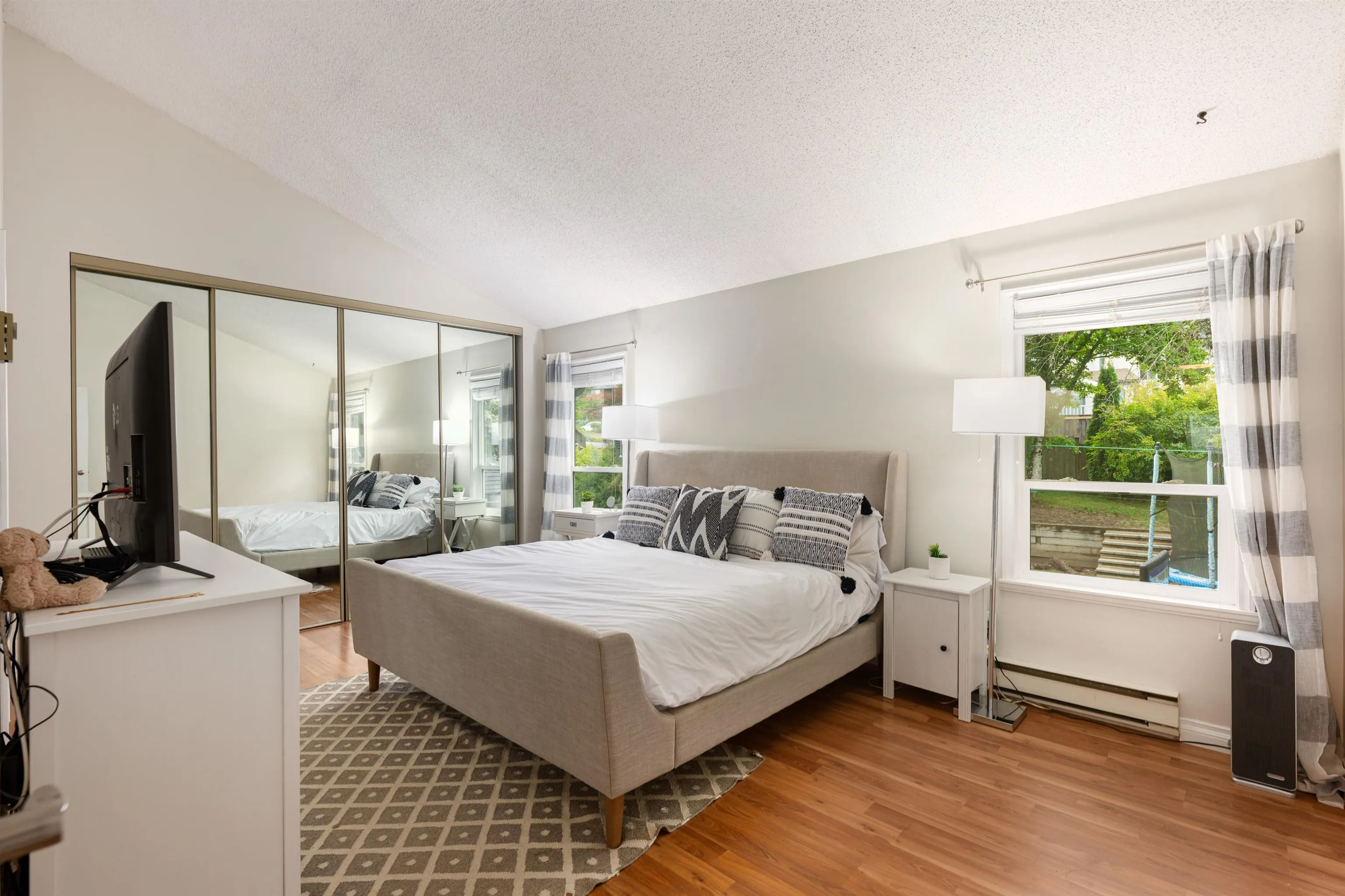 1005 Alpine Place