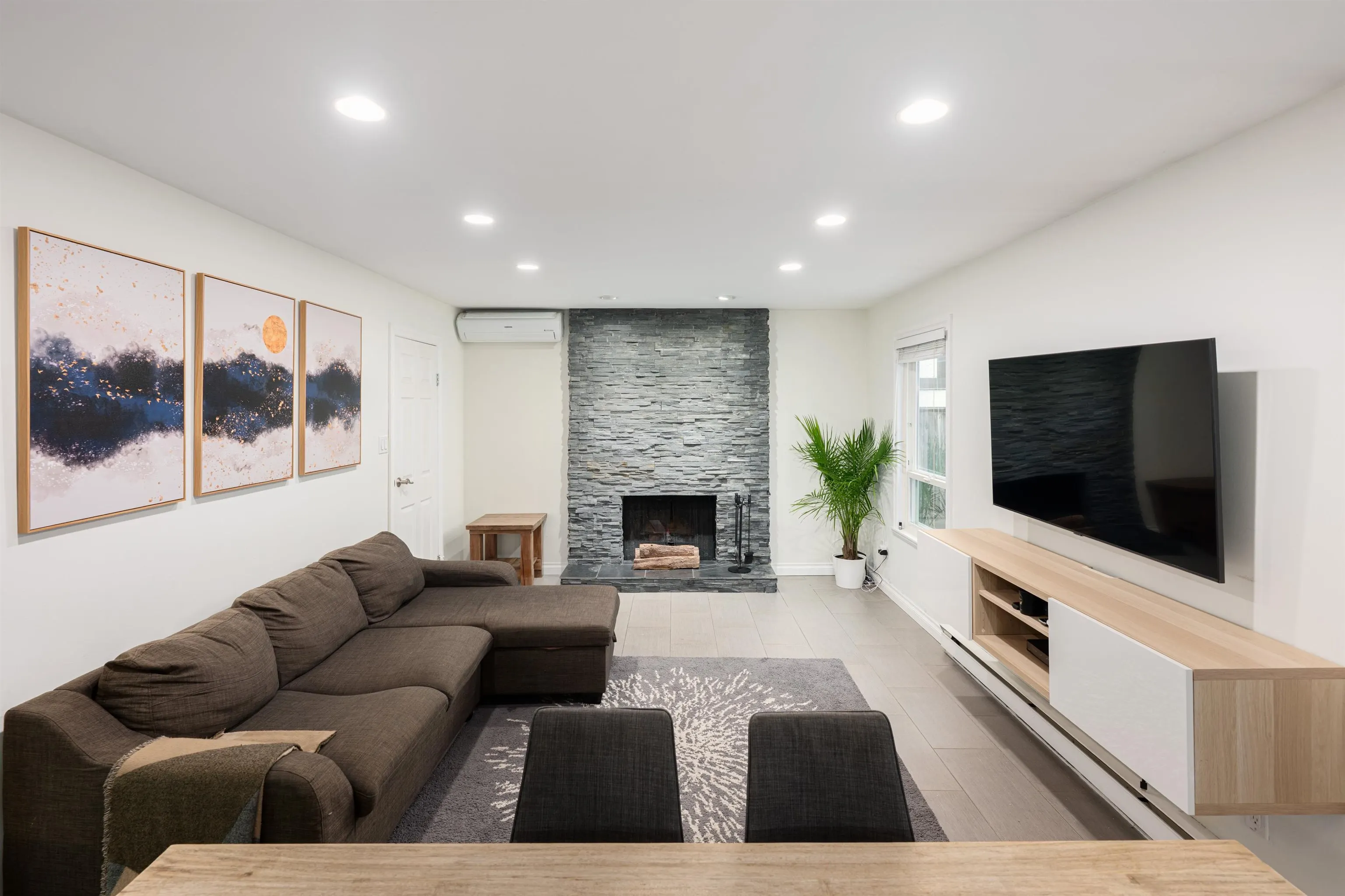 1005 Alpine Place