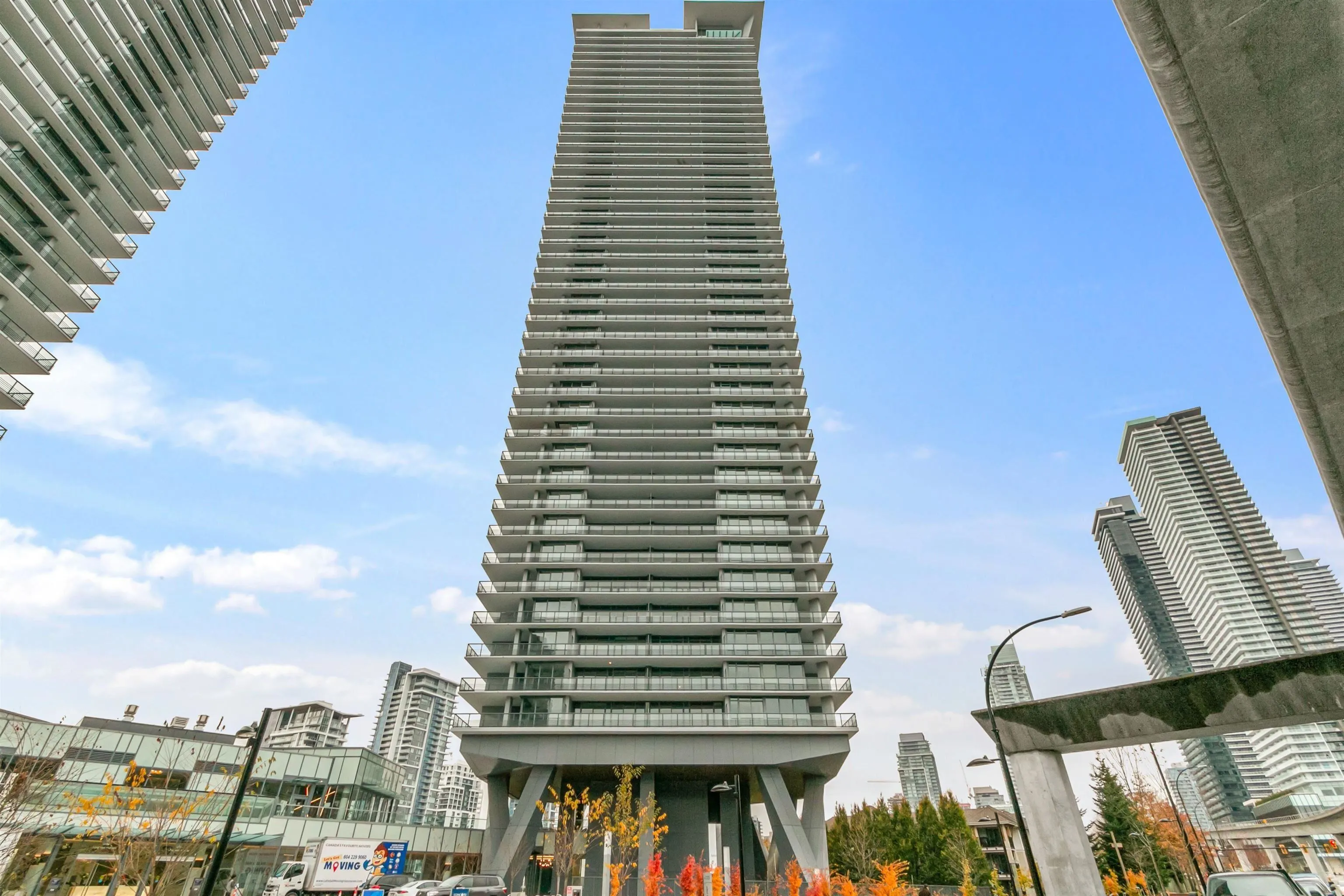 17xx 4720 Lougheed Highway