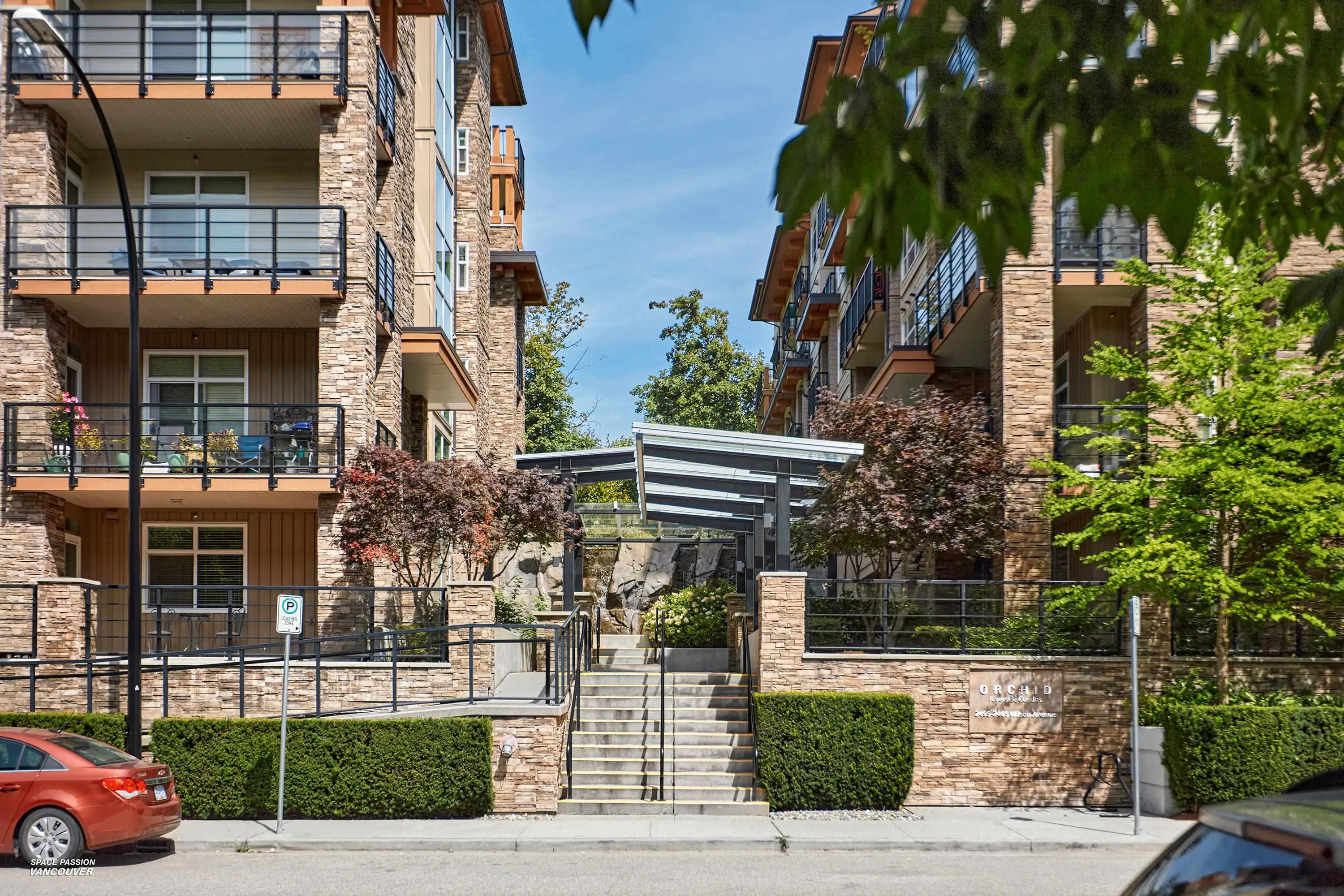 602 2495 Wilson Avenue