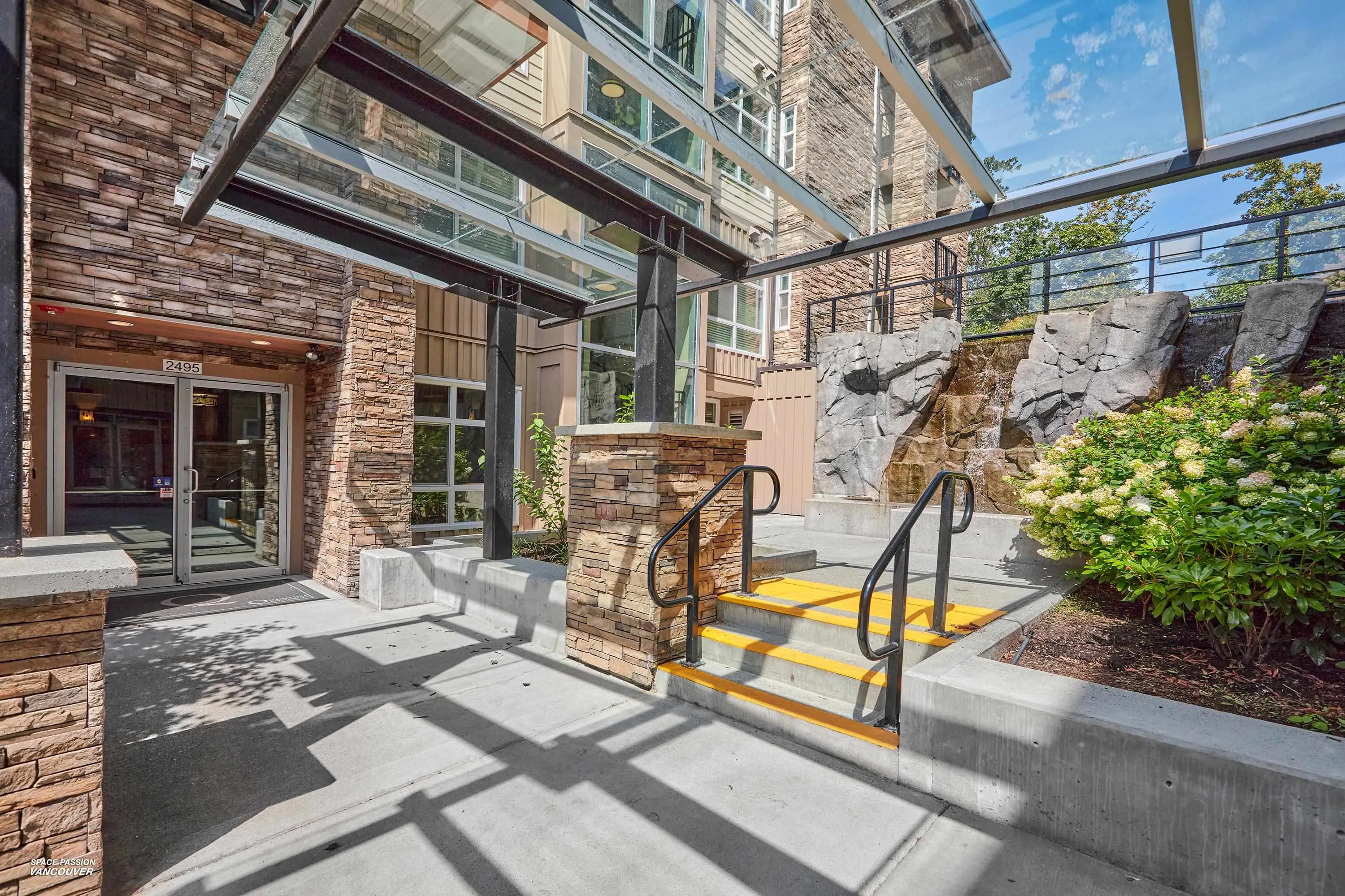 602 2495 Wilson Avenue