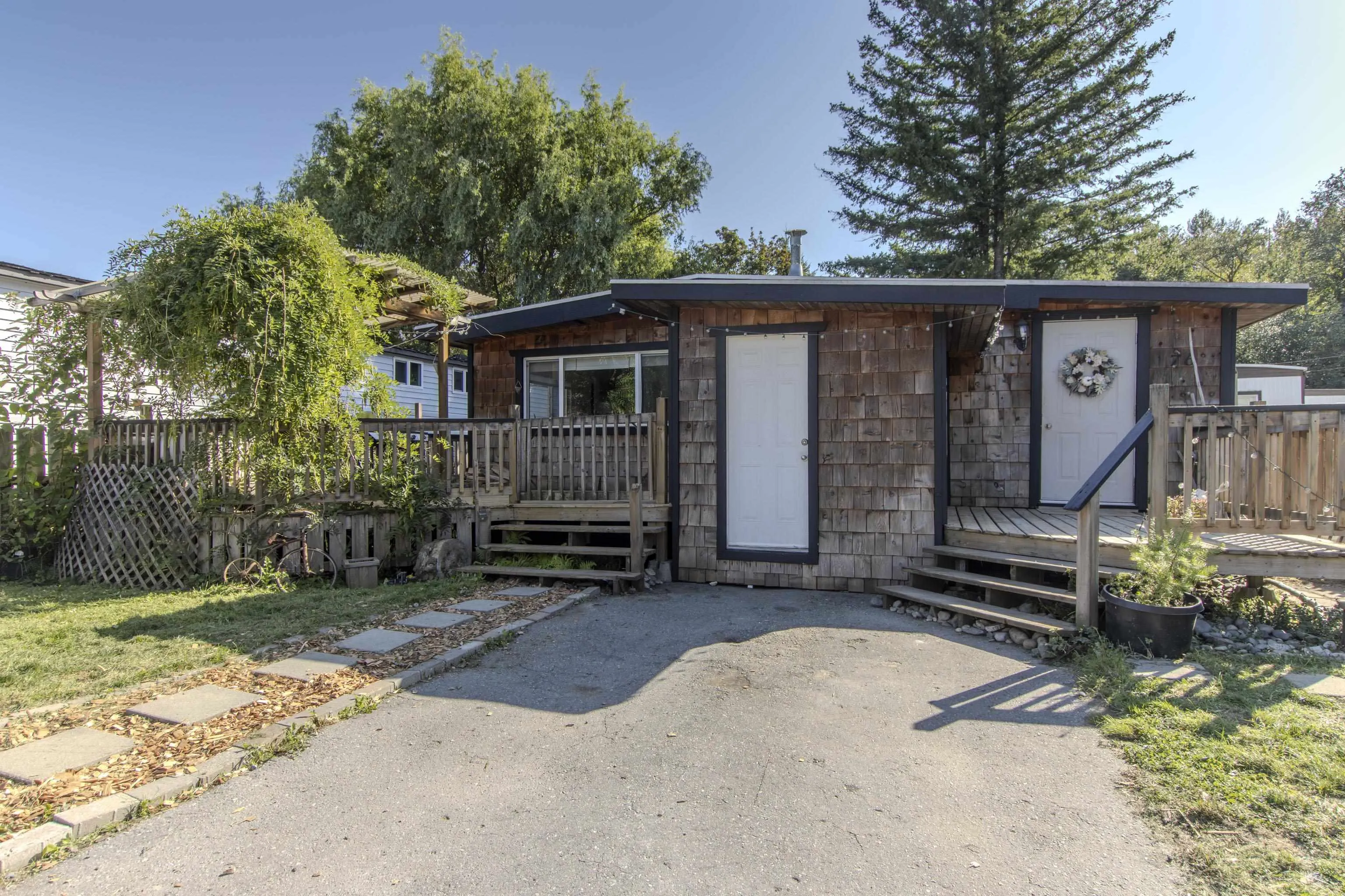 76 40157 Government Road