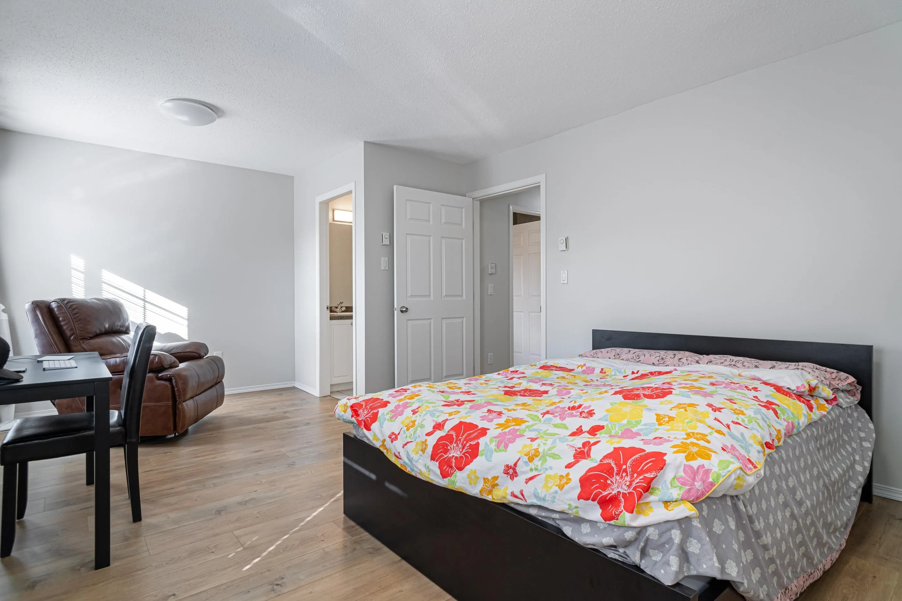 57 3711 Robson Court