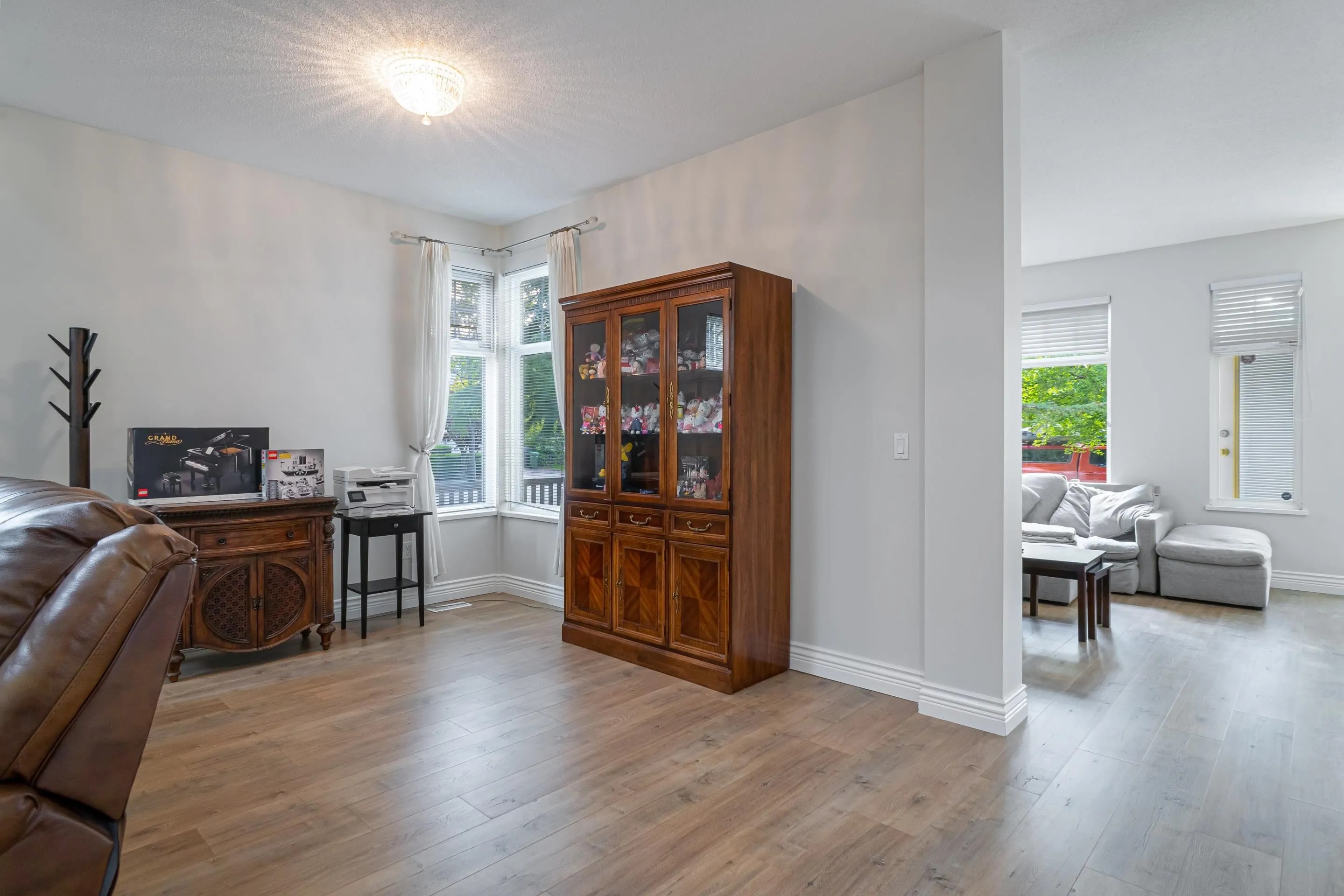 57 3711 Robson Court