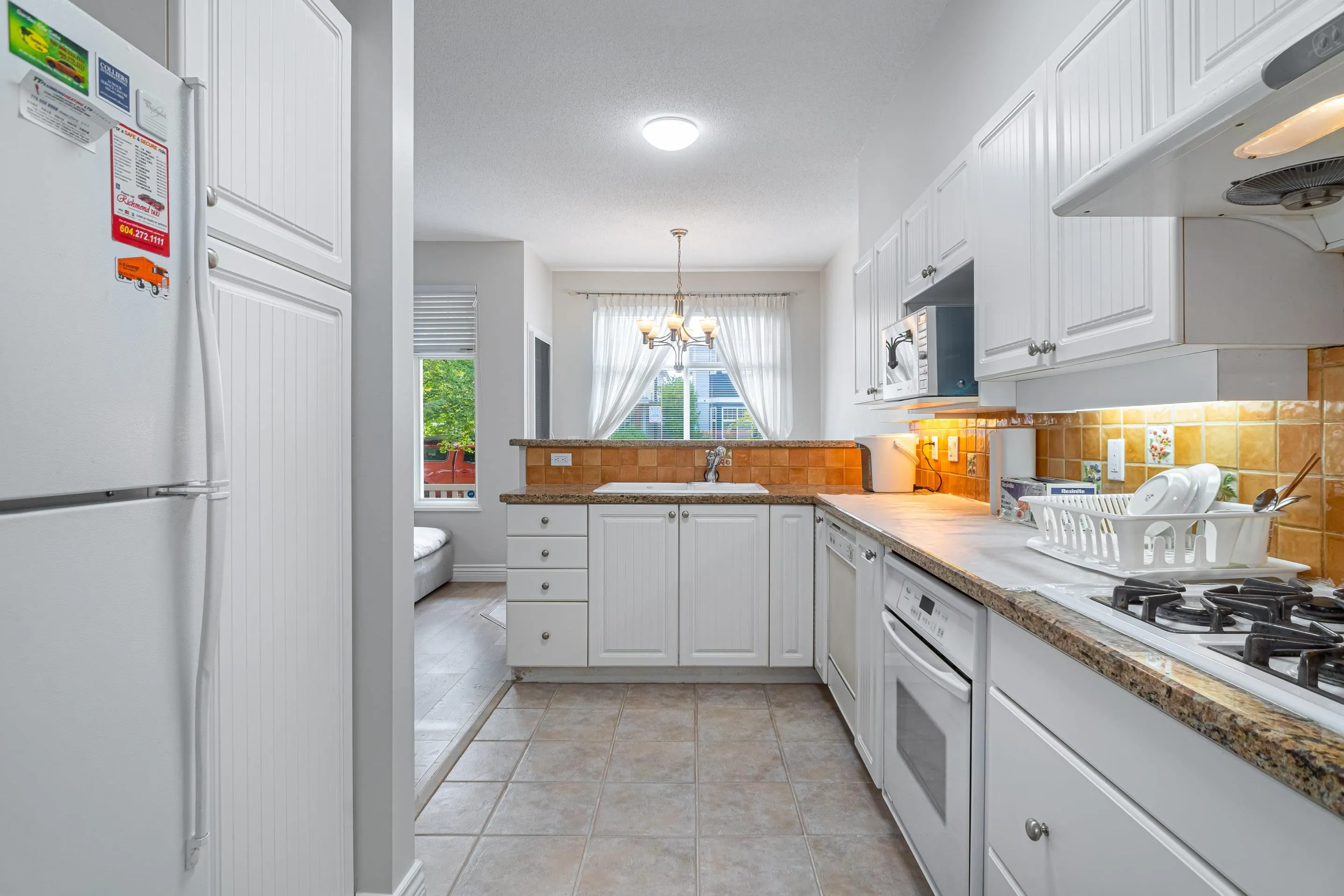 57 3711 Robson Court