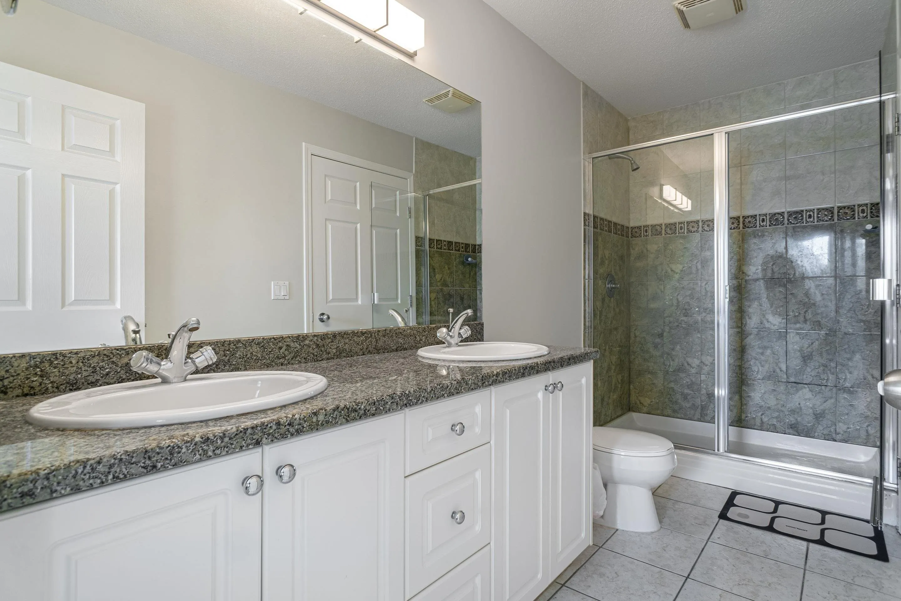 57 3711 Robson Court