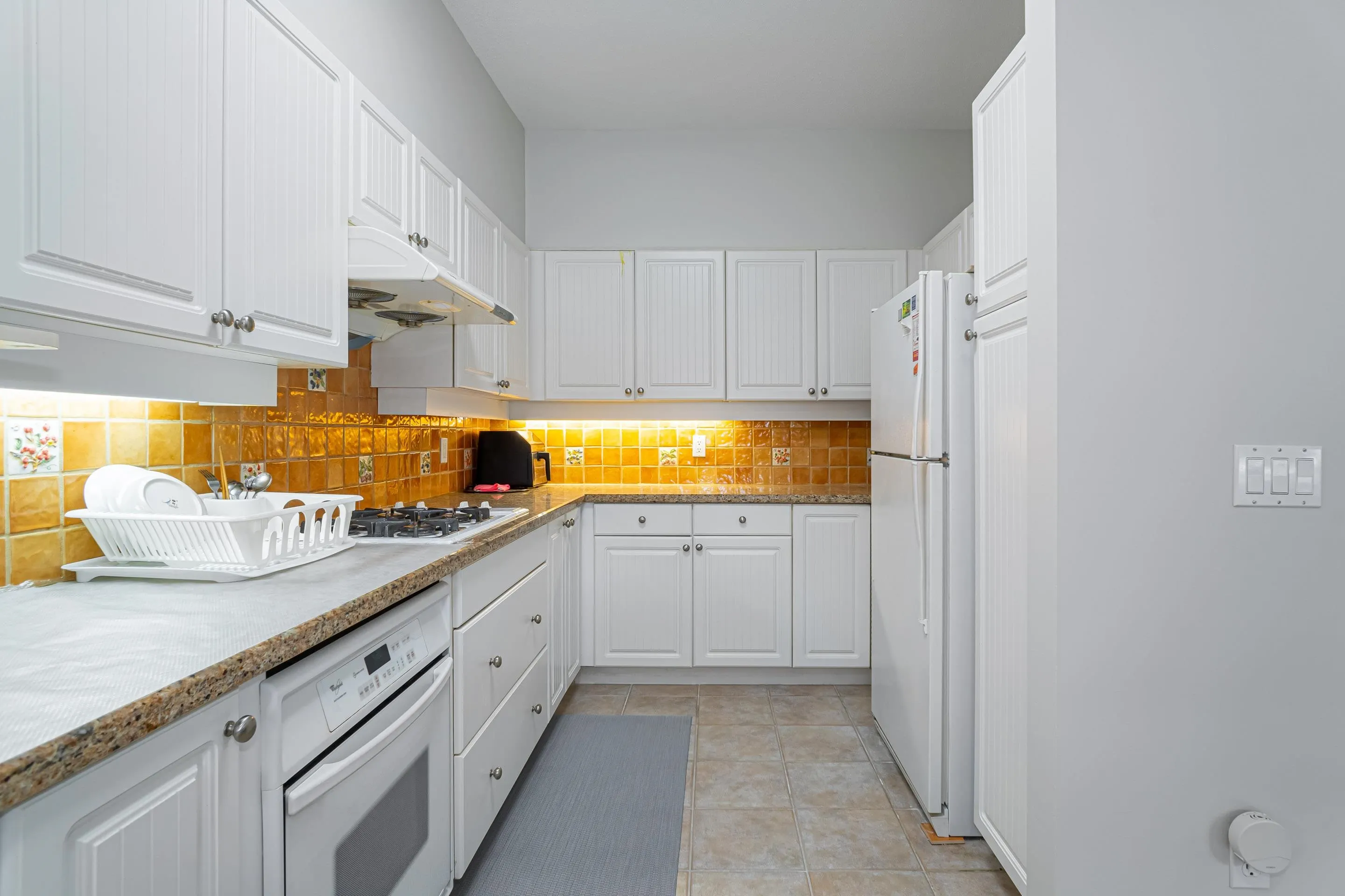 57 3711 Robson Court