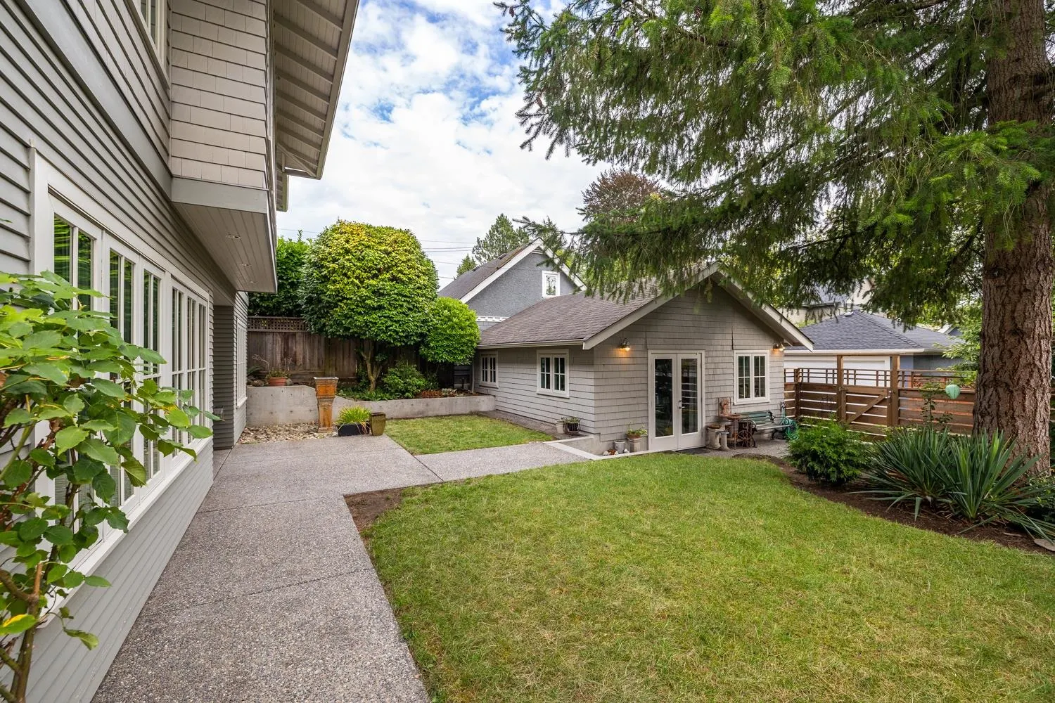 3336 W 38th Avenue