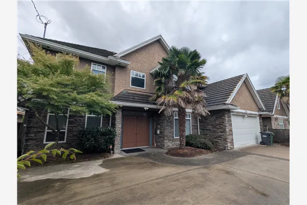 3740 Rosamond Avenue