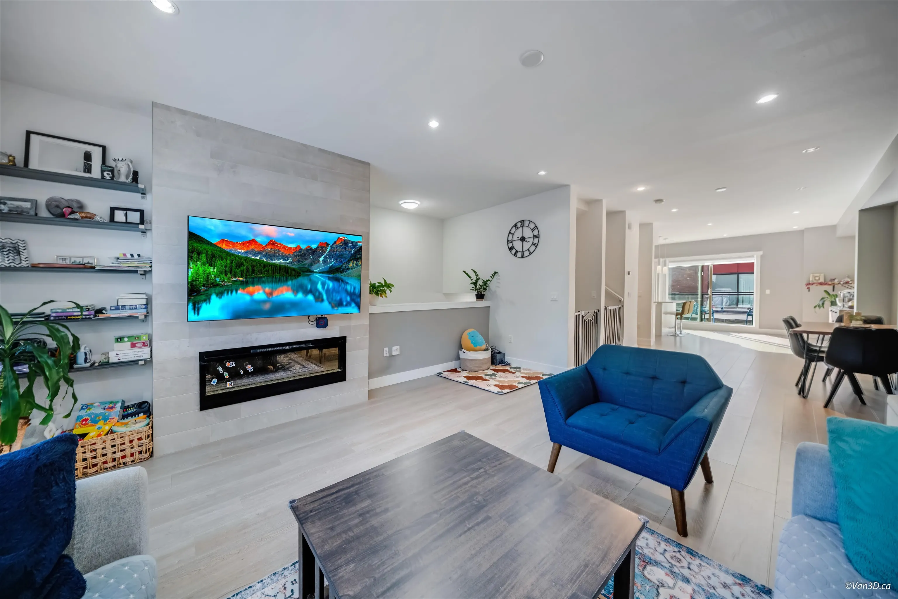 216 2277 Oak Meadows Drive