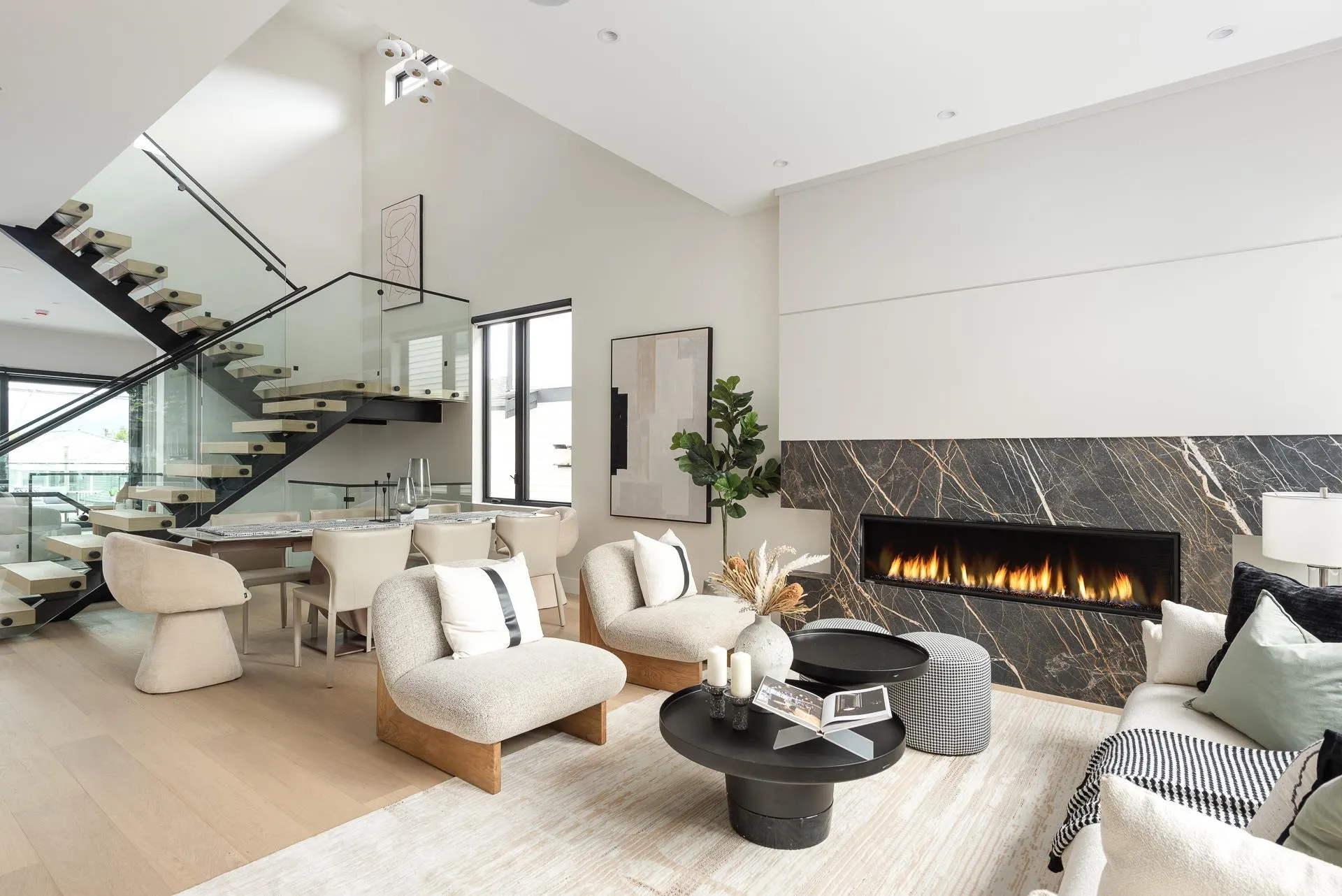 4413 Oxford Street
