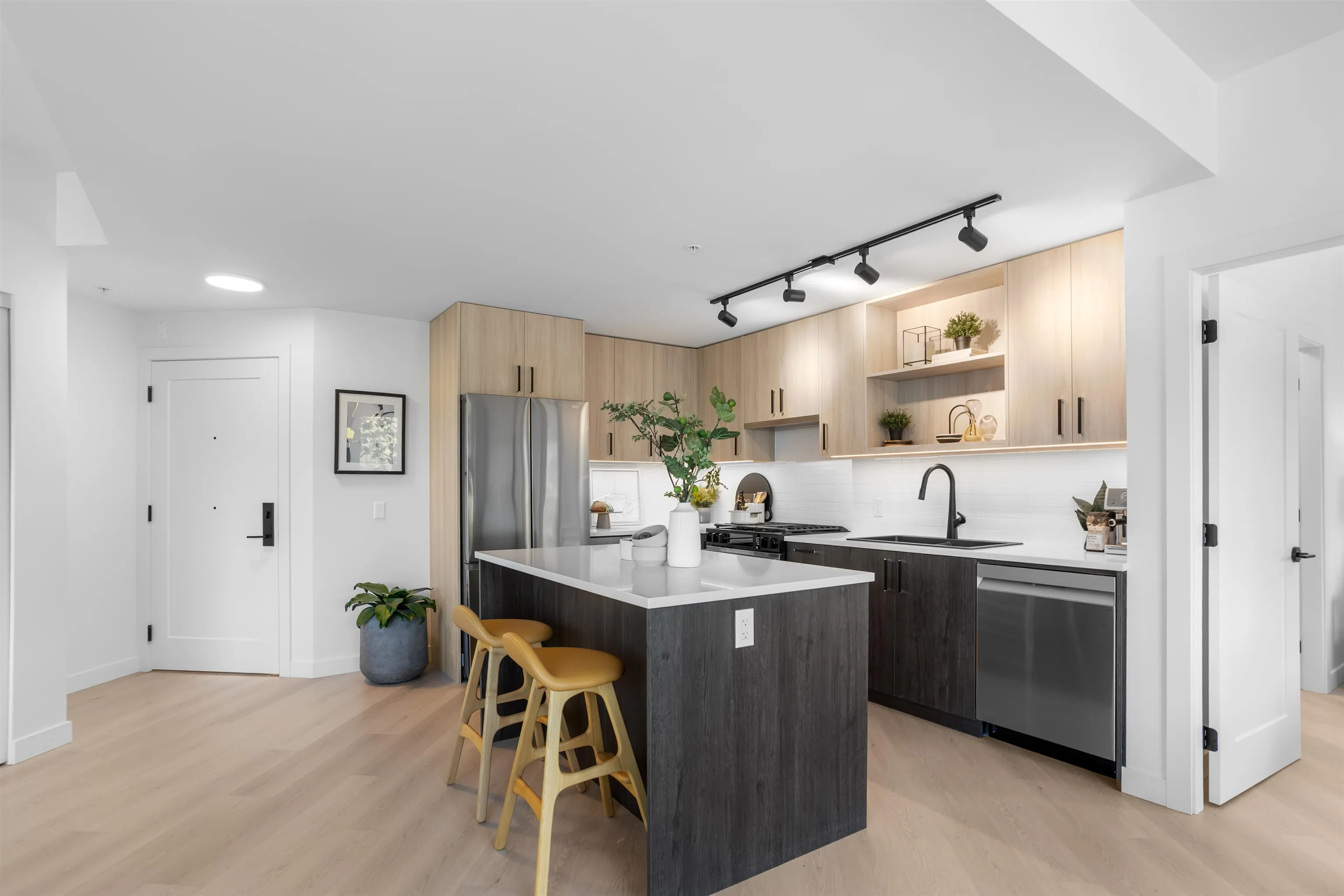 505 2002 St George Street