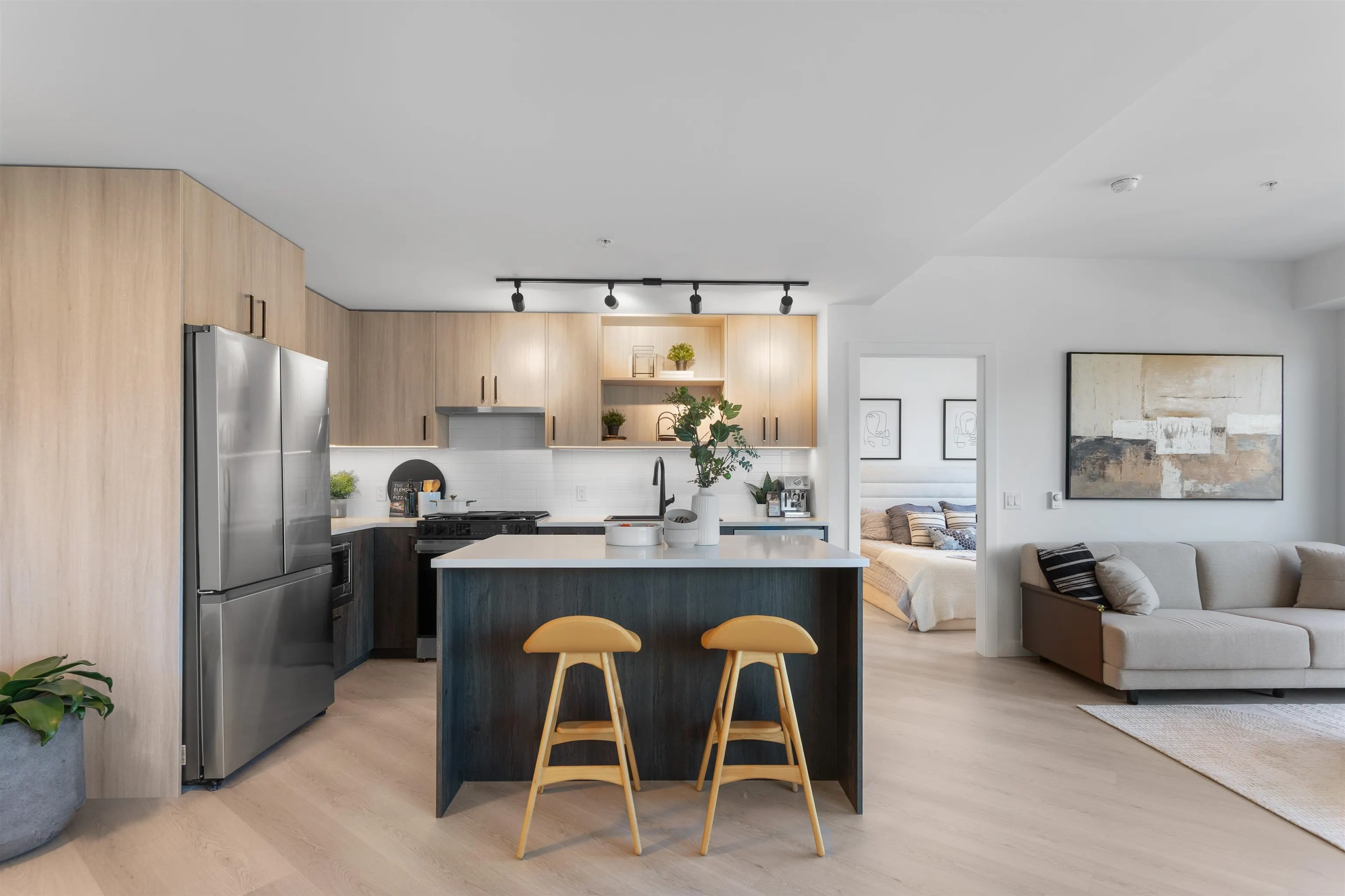 505 2002 St George Street