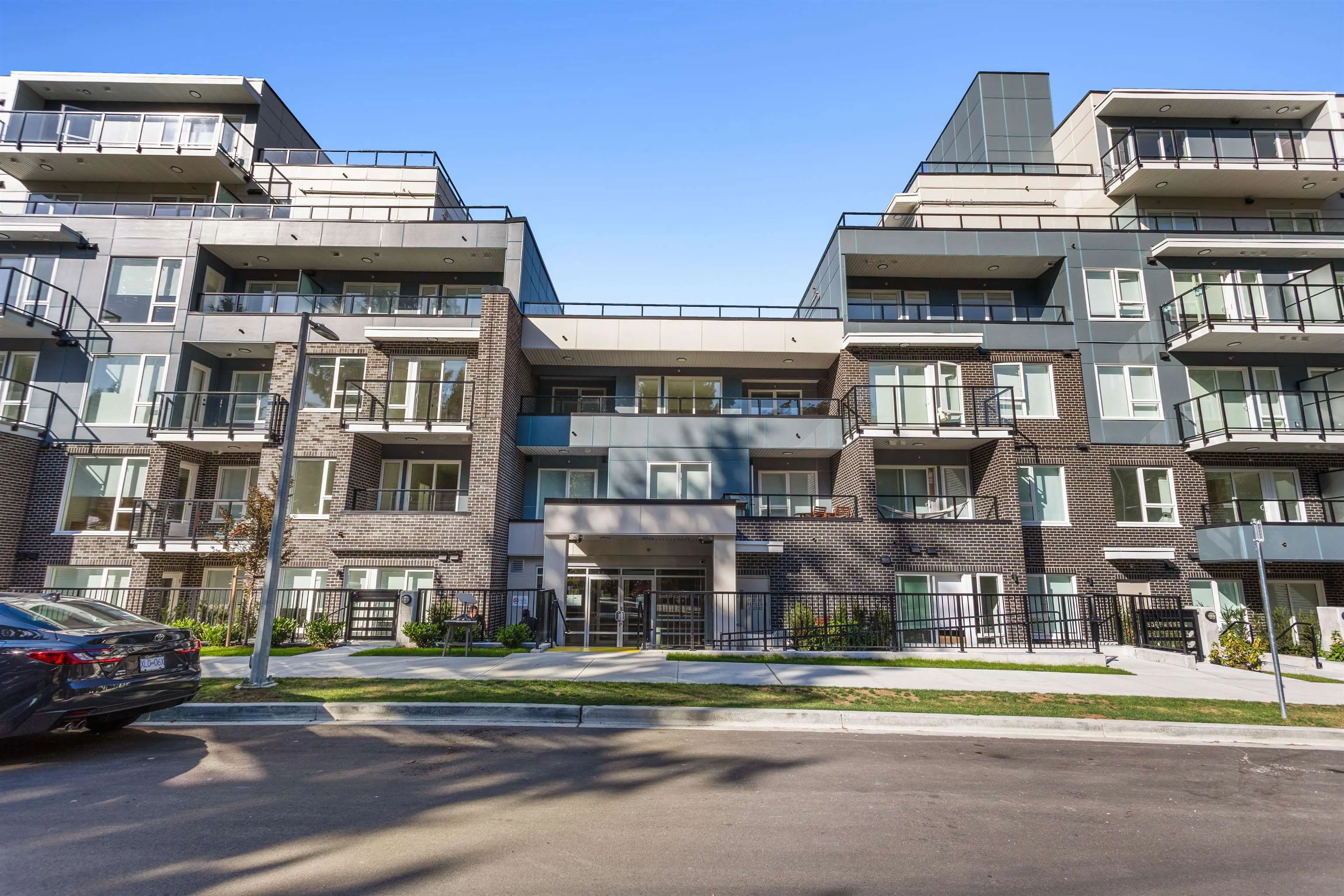 505 2002 St George Street