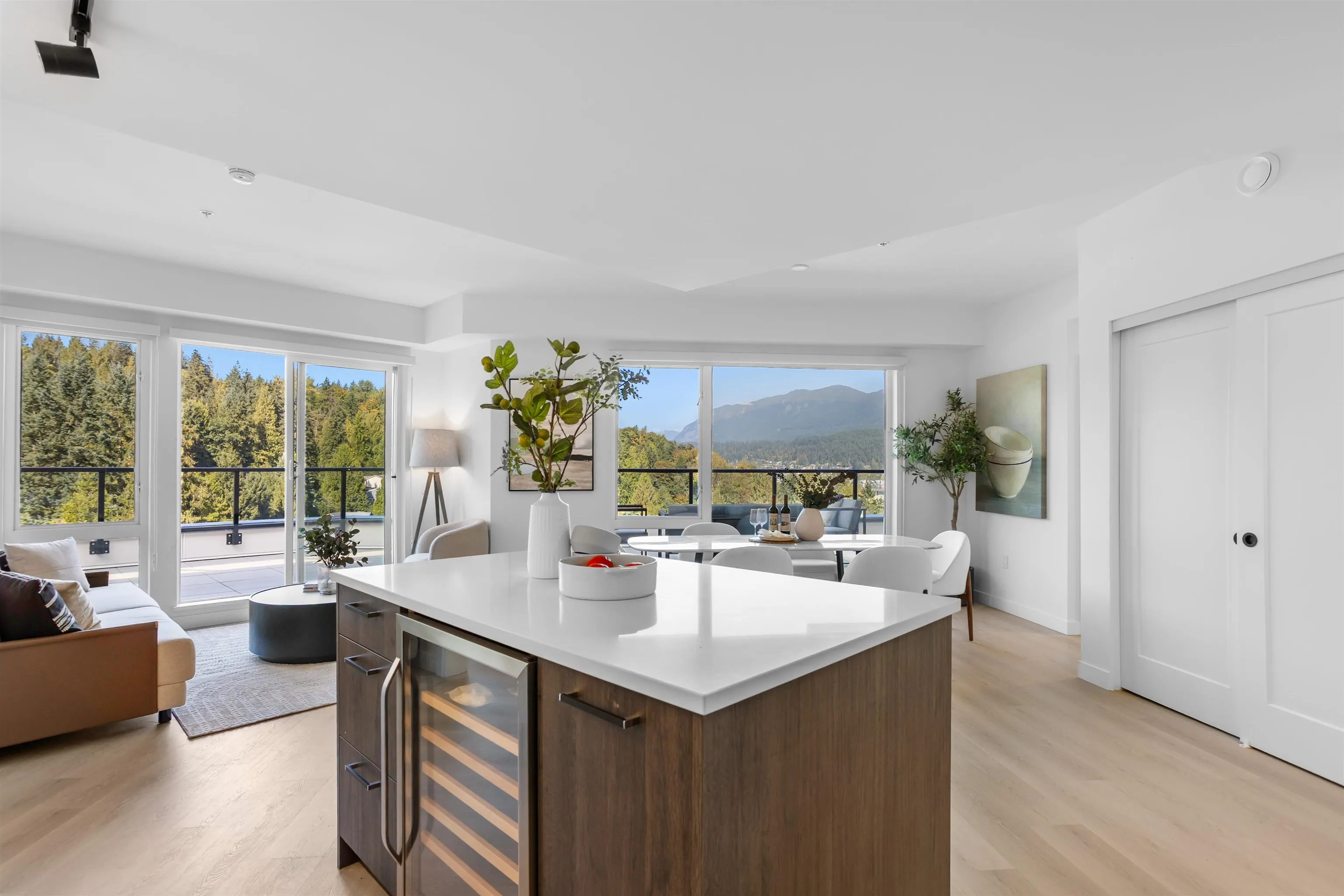 505 2002 St George Street